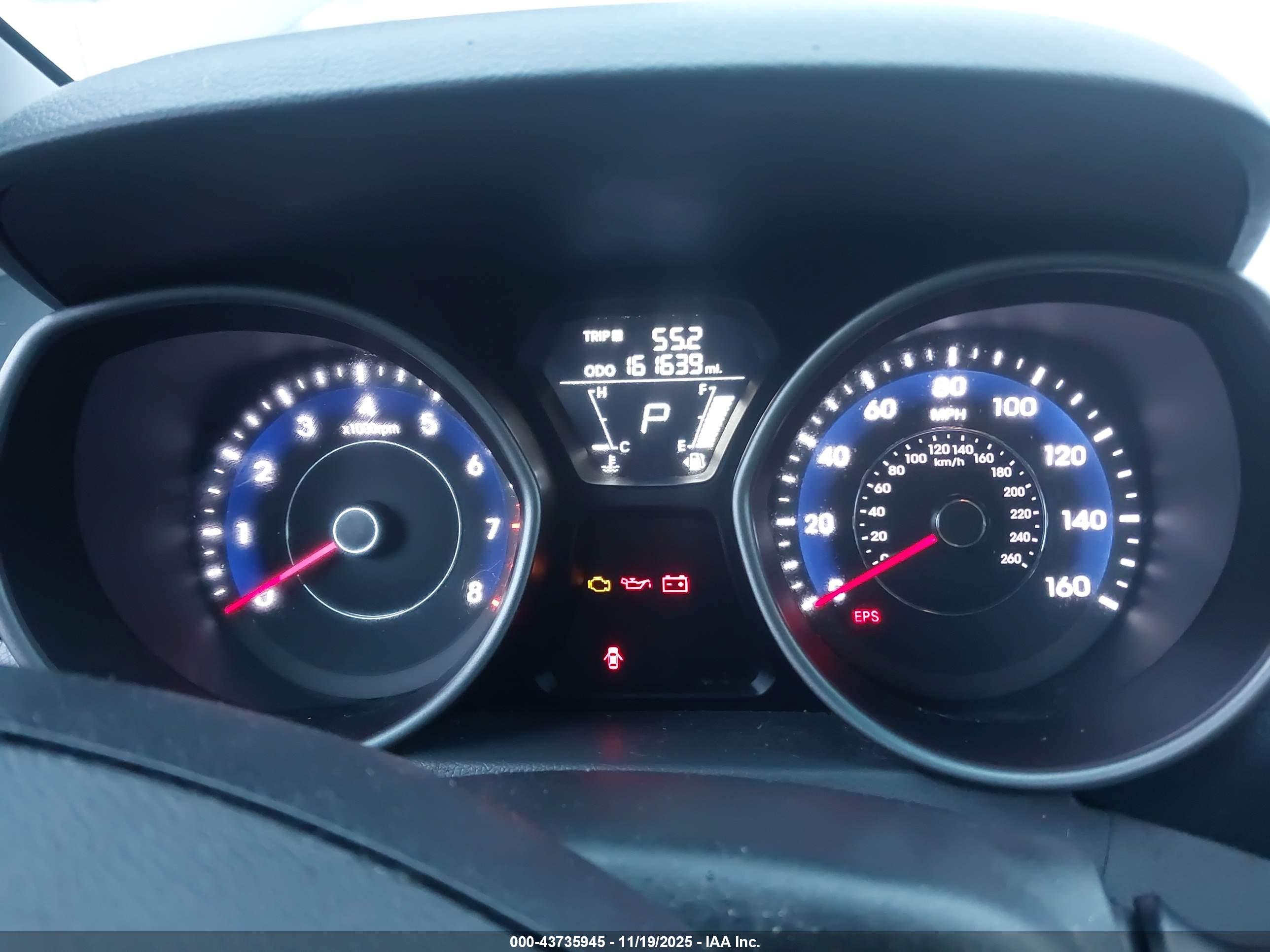 HYUNDAI ELANTRA image 7
