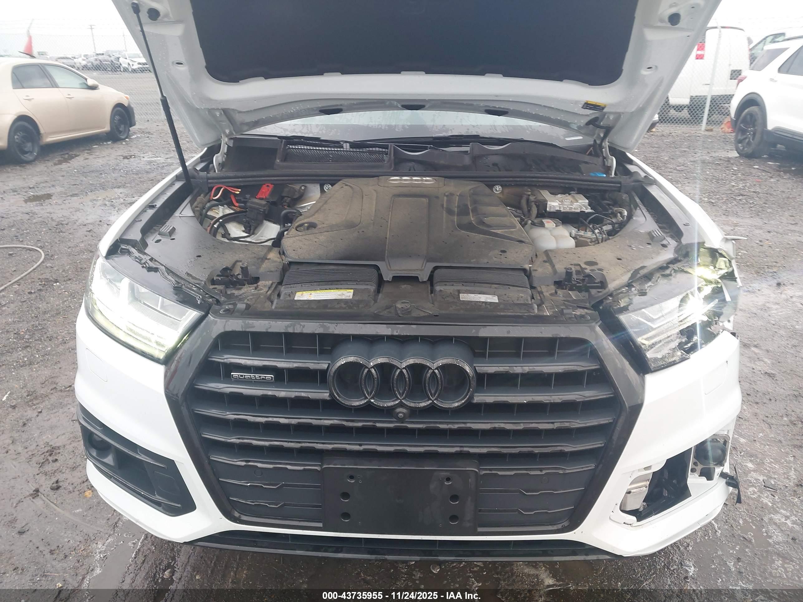 AUDI Q7 image 10