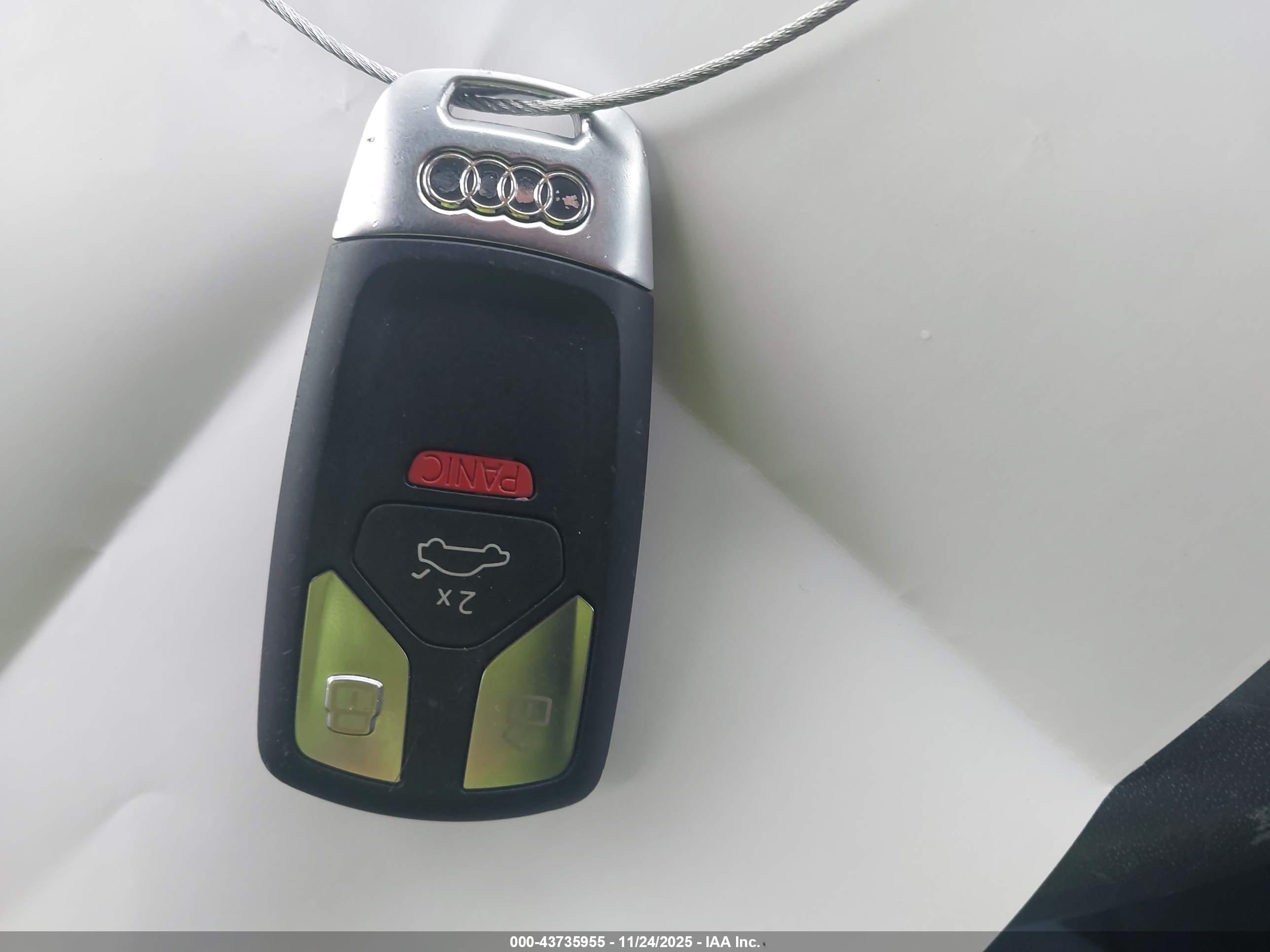 AUDI Q7 image 11