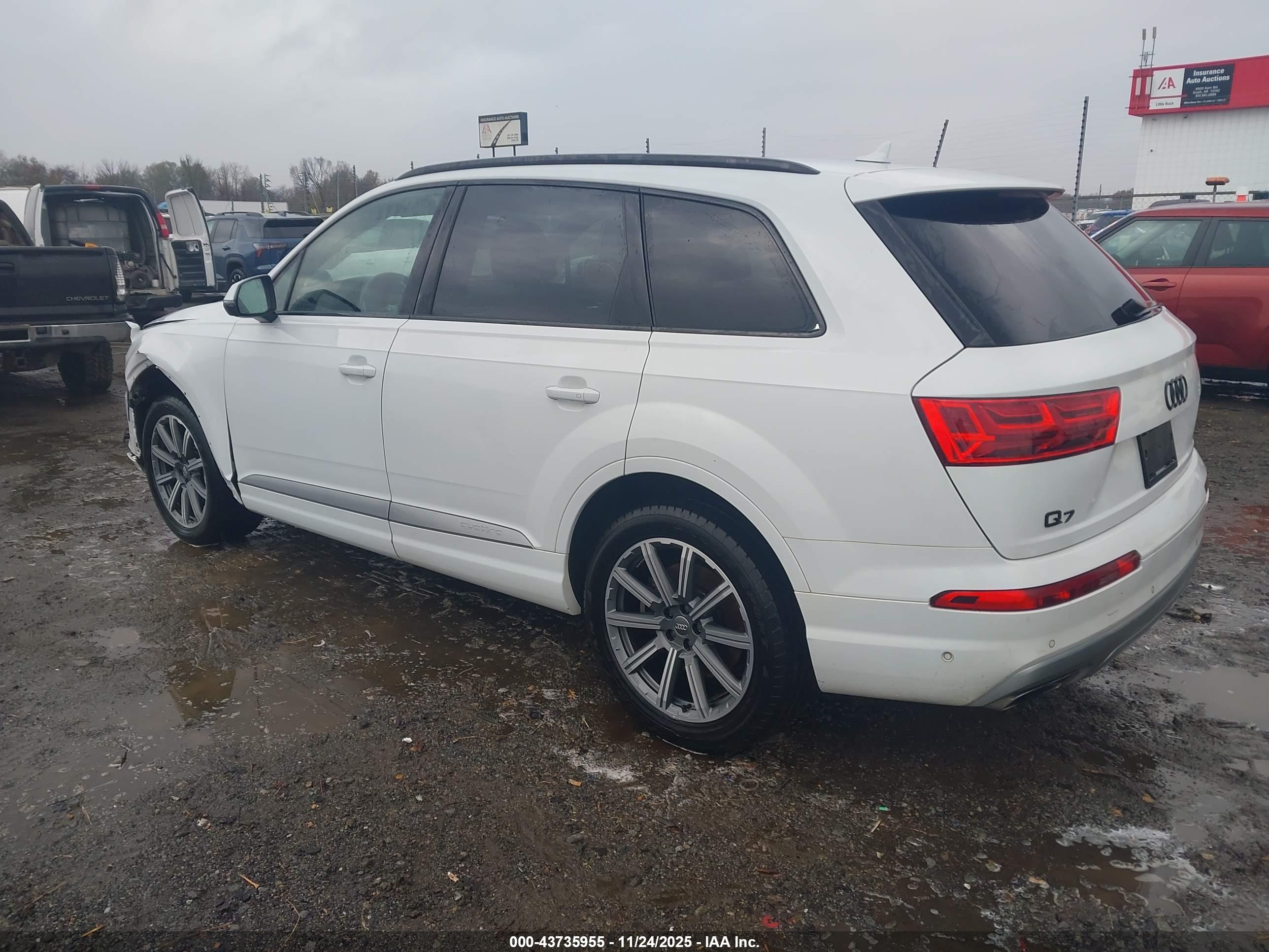AUDI Q7 image 3