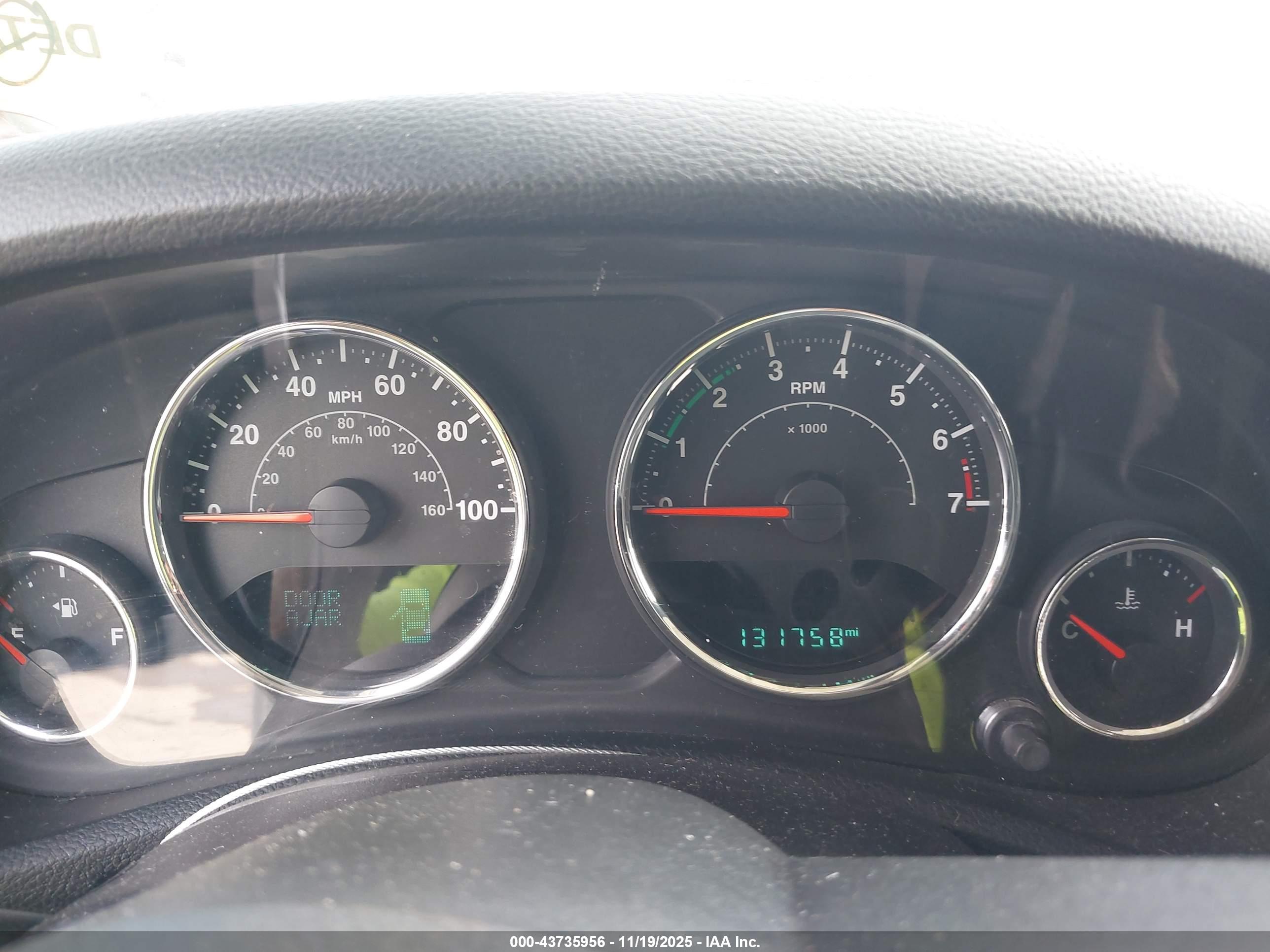 JEEP WRANGLER image 7