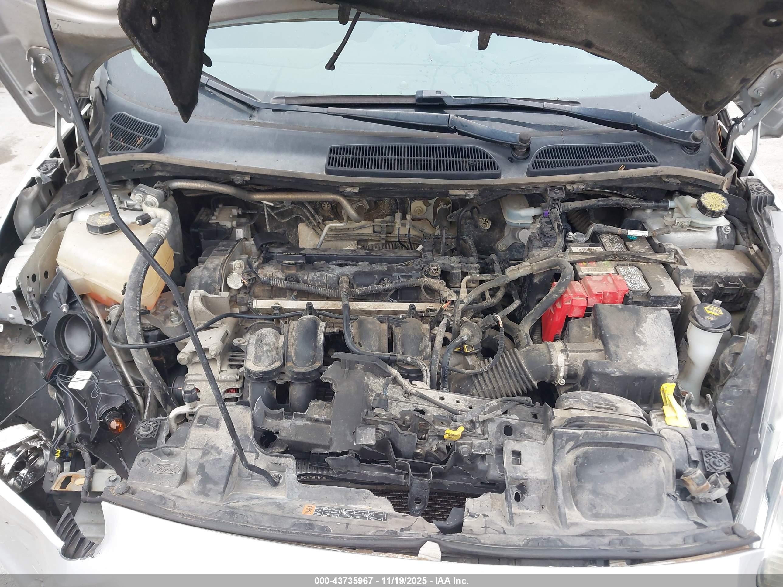 FORD FIESTA image 10