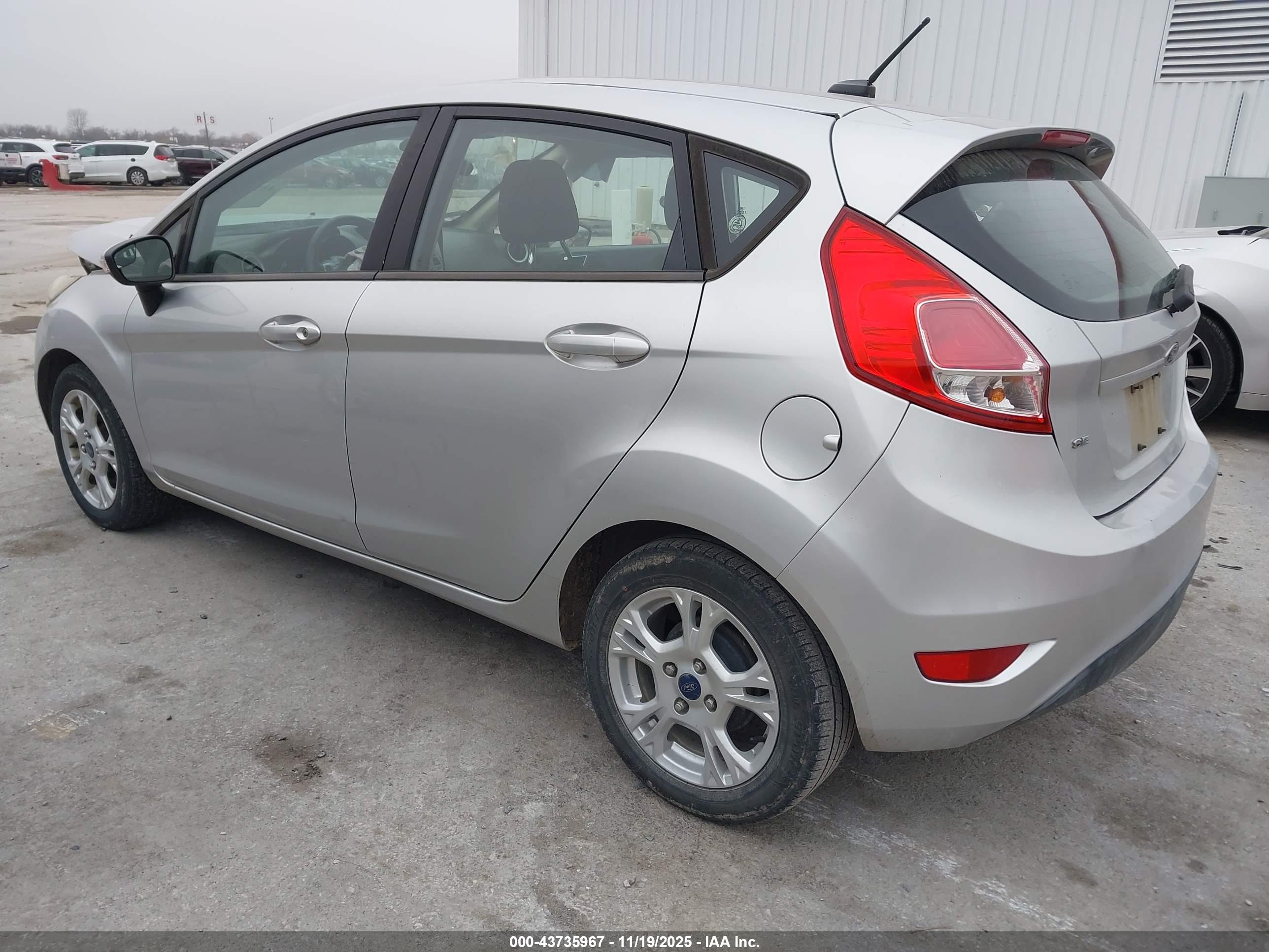 FORD FIESTA image 3