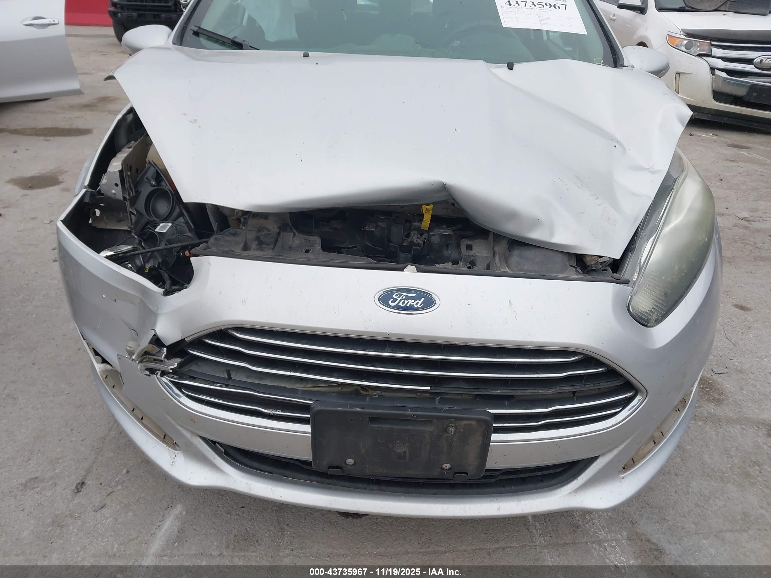 FORD FIESTA image 6