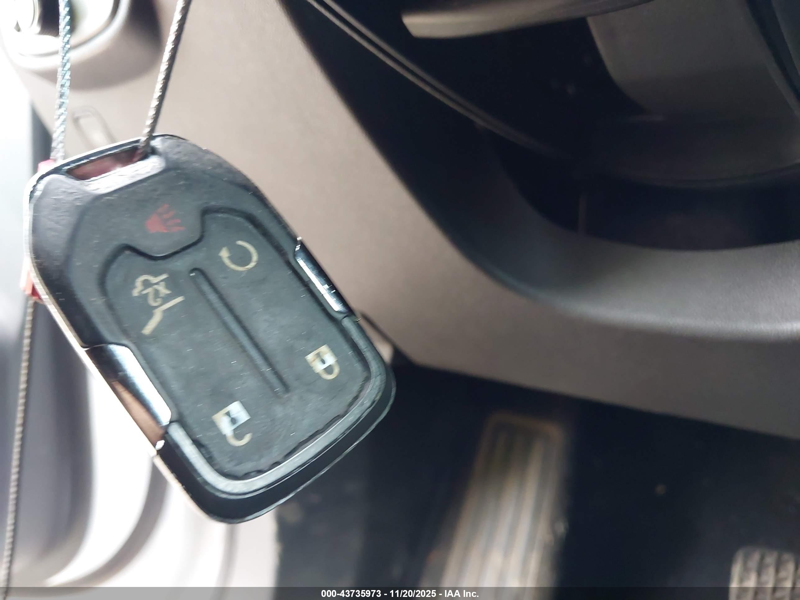 GMC TERRAIN image 11