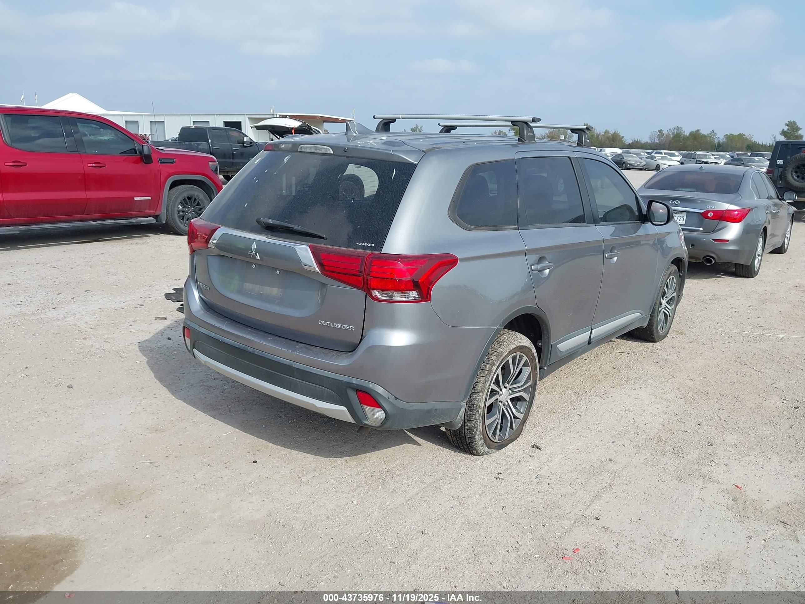 MITSUBISHI OUTLANDER image 4