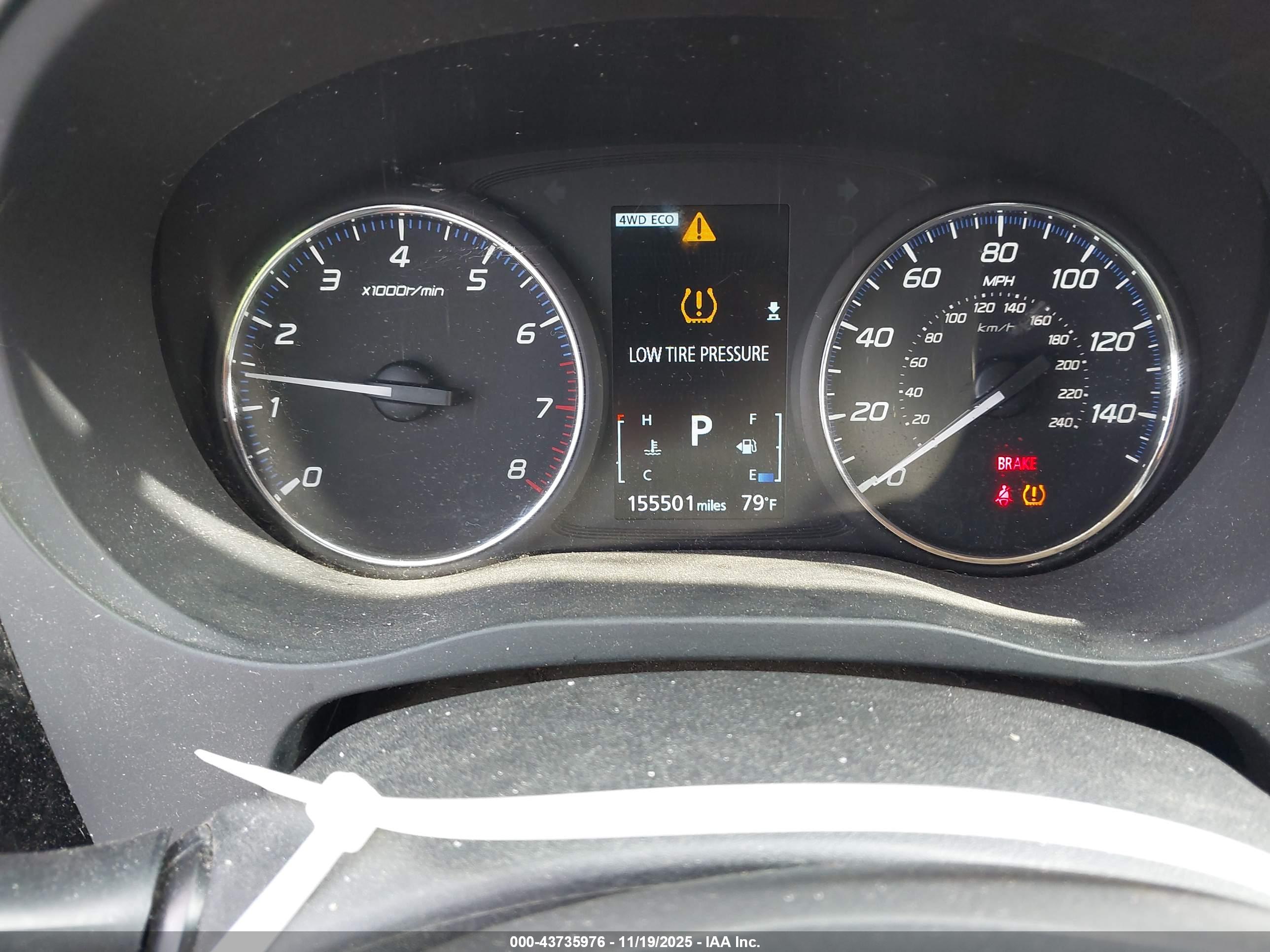 MITSUBISHI OUTLANDER image 7