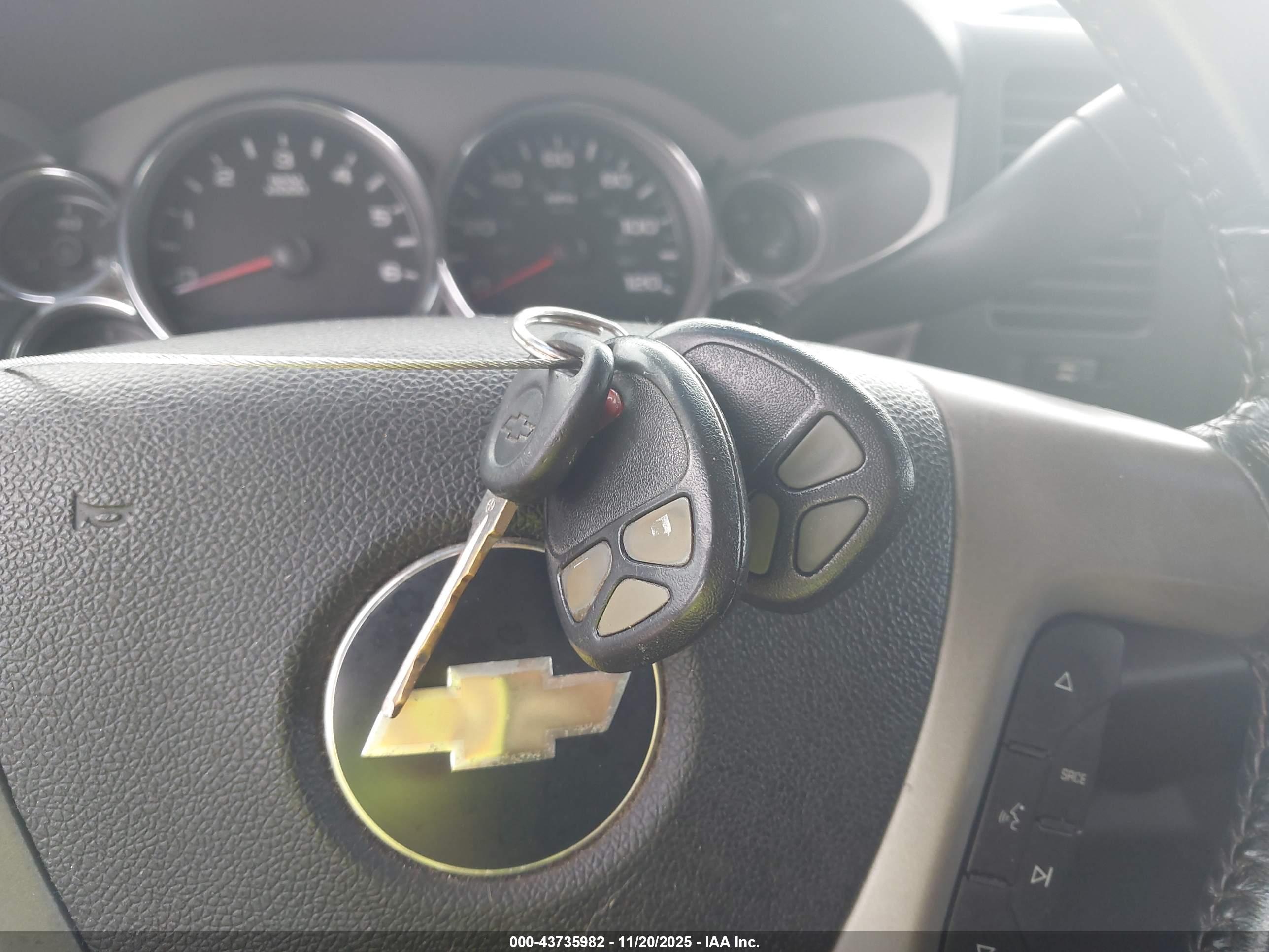 CHEVROLET SILVERADO image 11