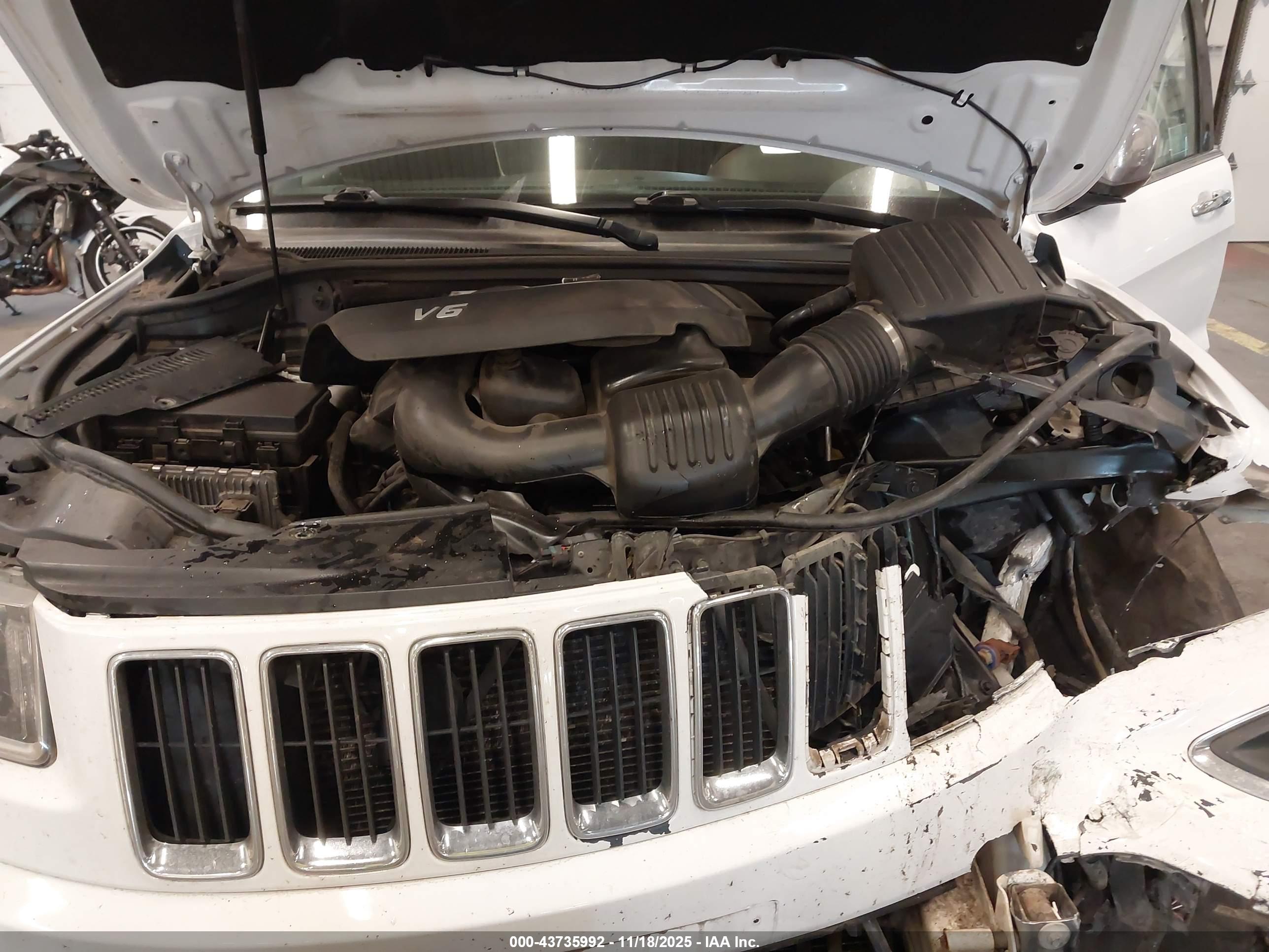 JEEP GRAND image 10