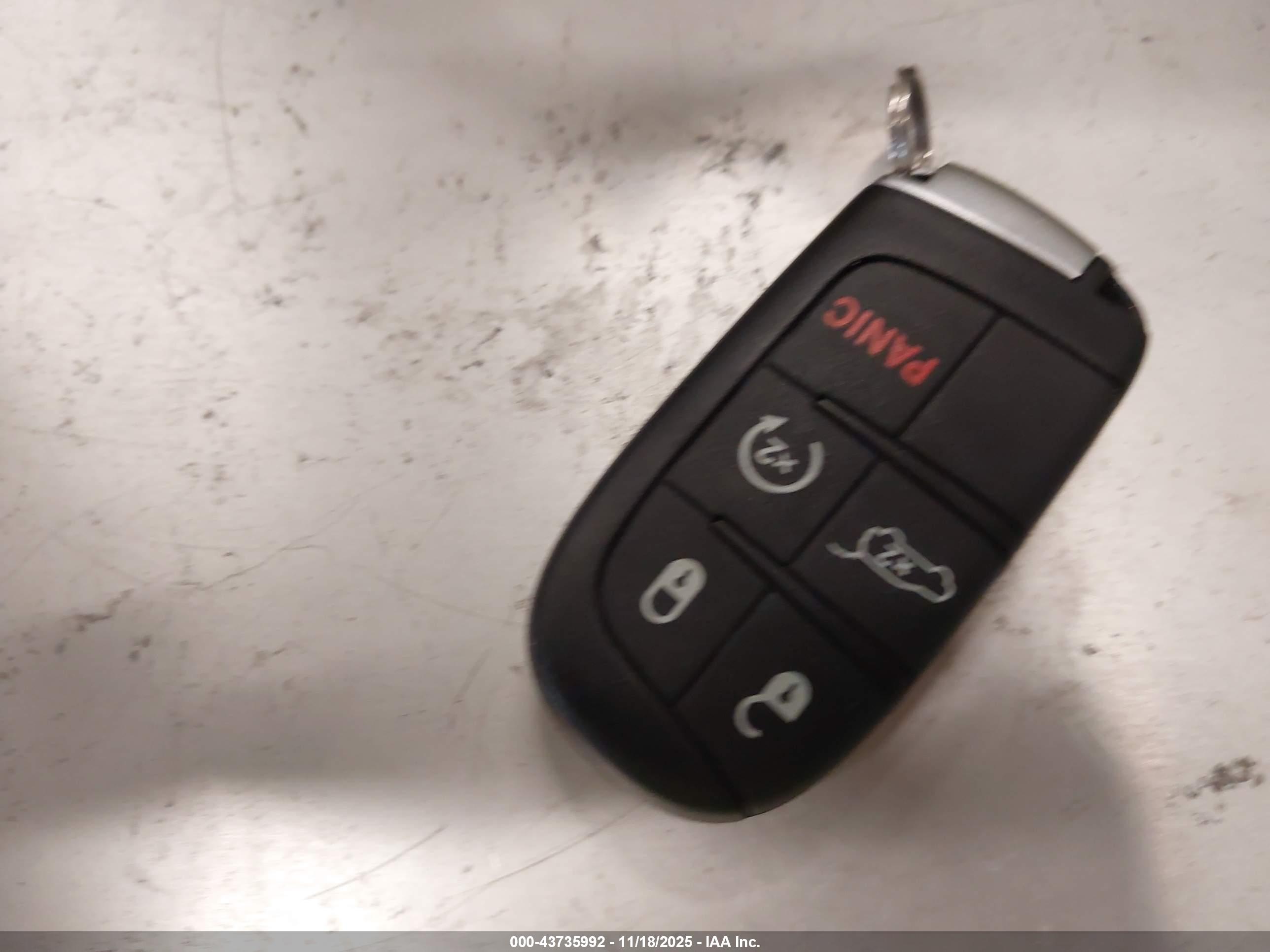 JEEP GRAND image 11