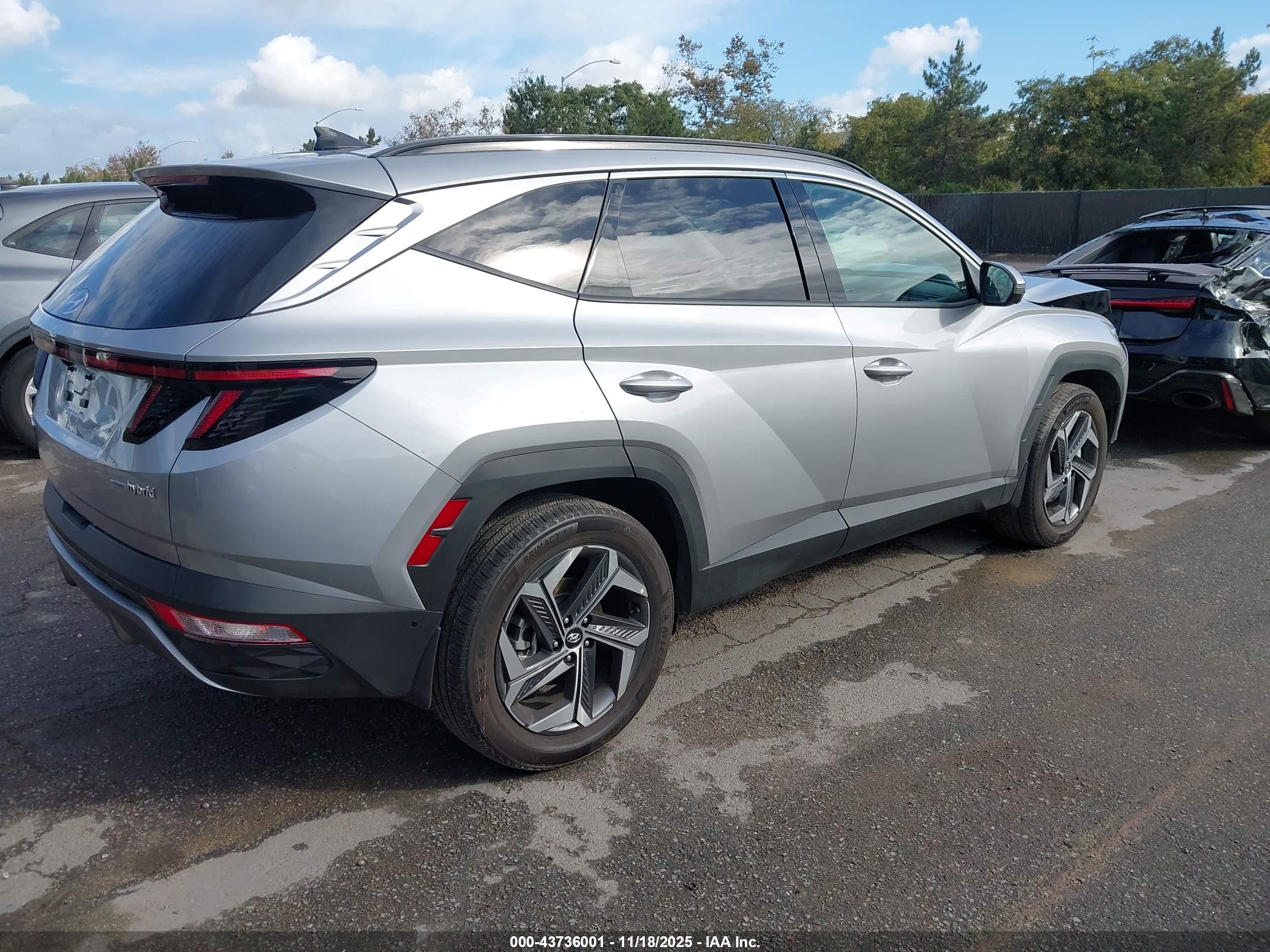 HYUNDAI TUCSON image 4