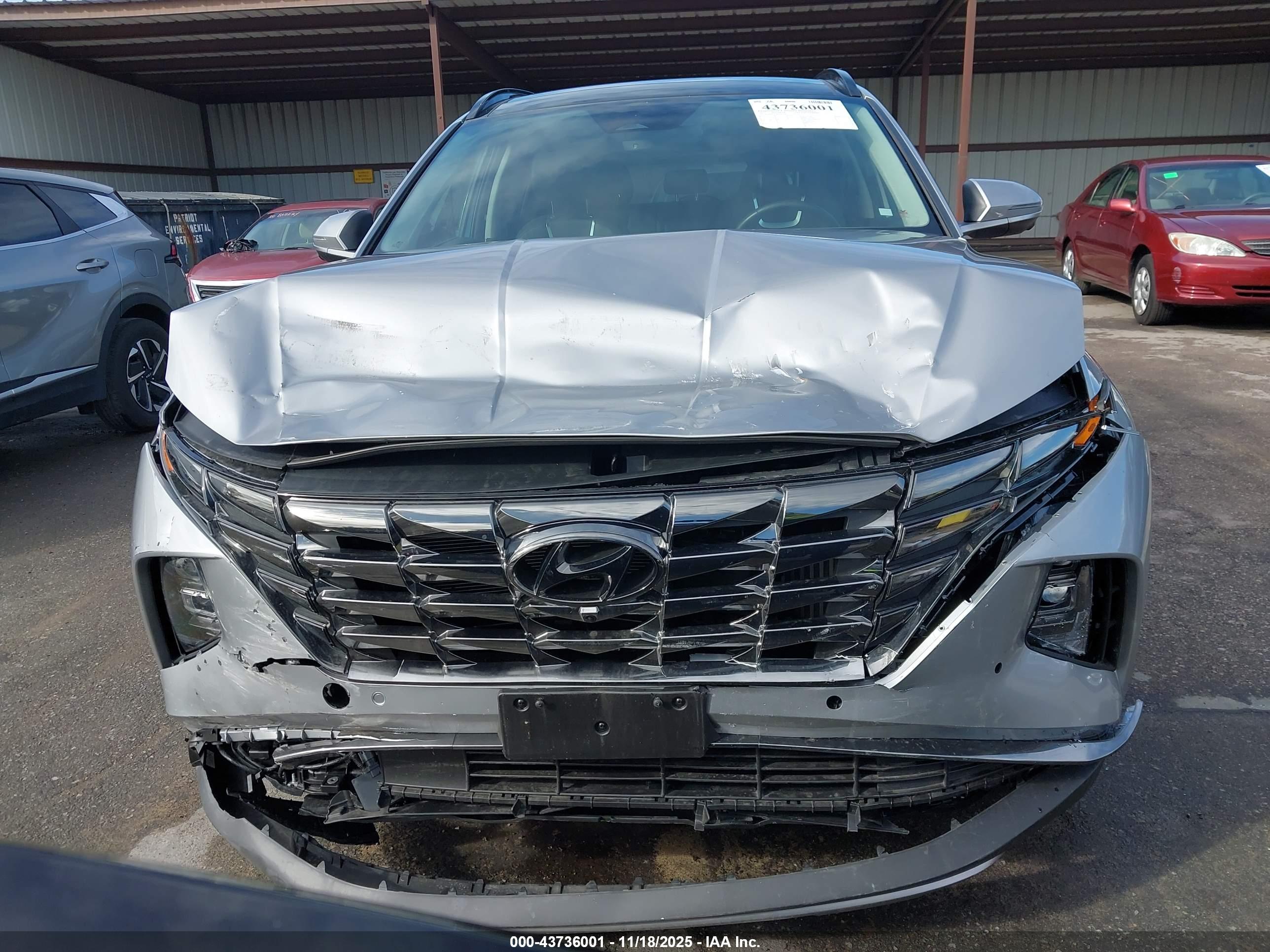 HYUNDAI TUCSON image 6