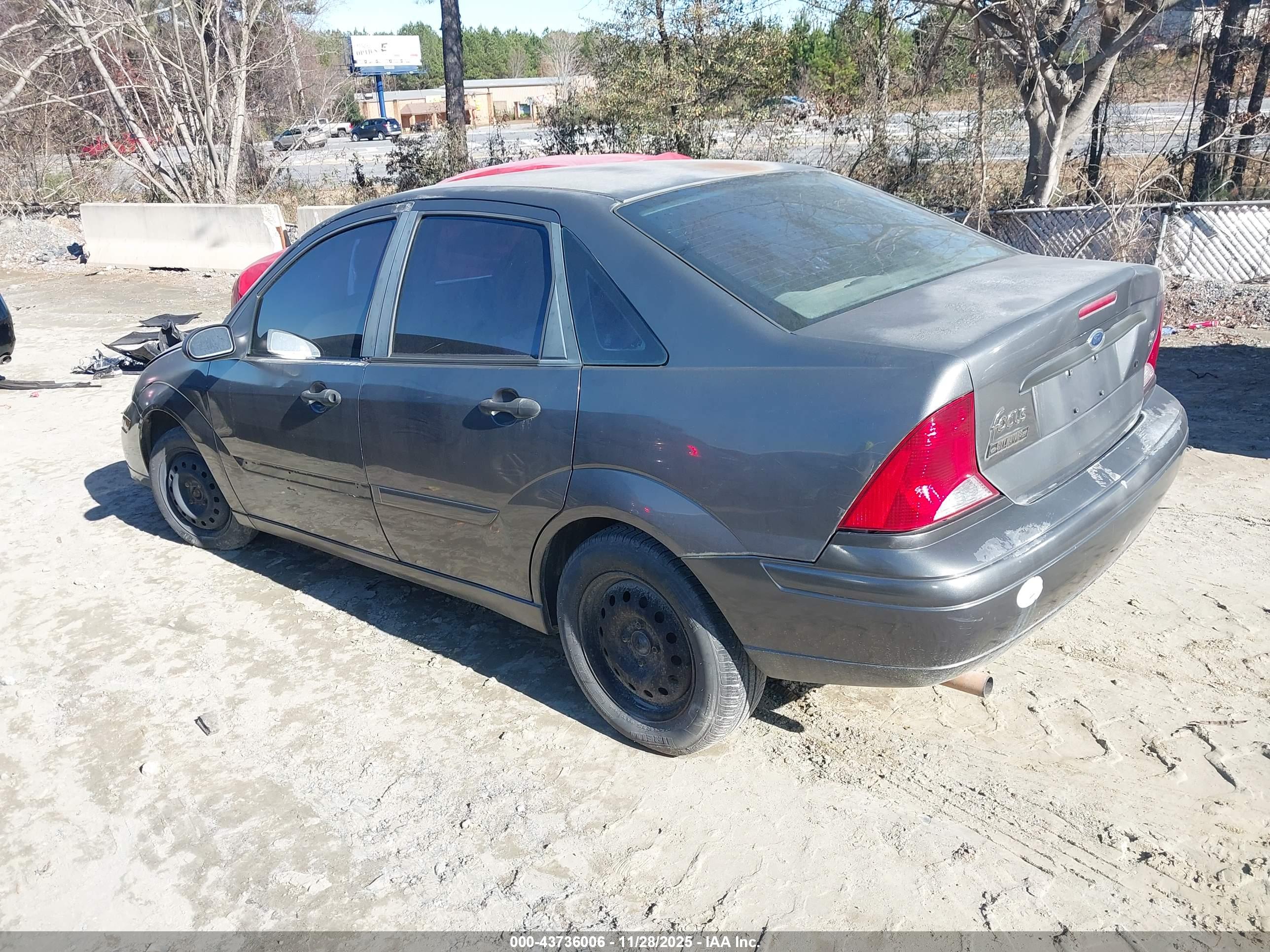 FORD FOCUS image 3