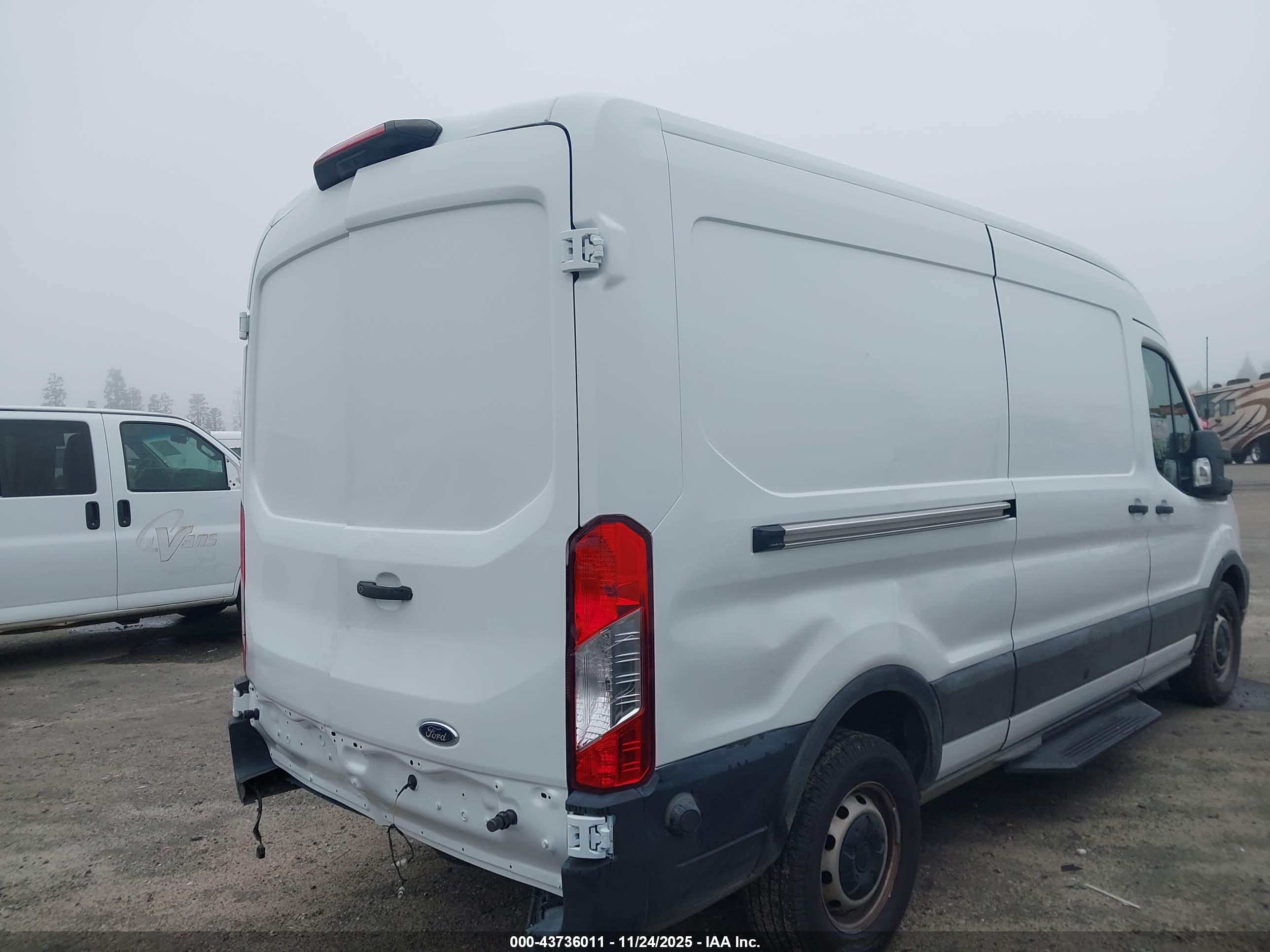 FORD TRANSIT-250 image 6