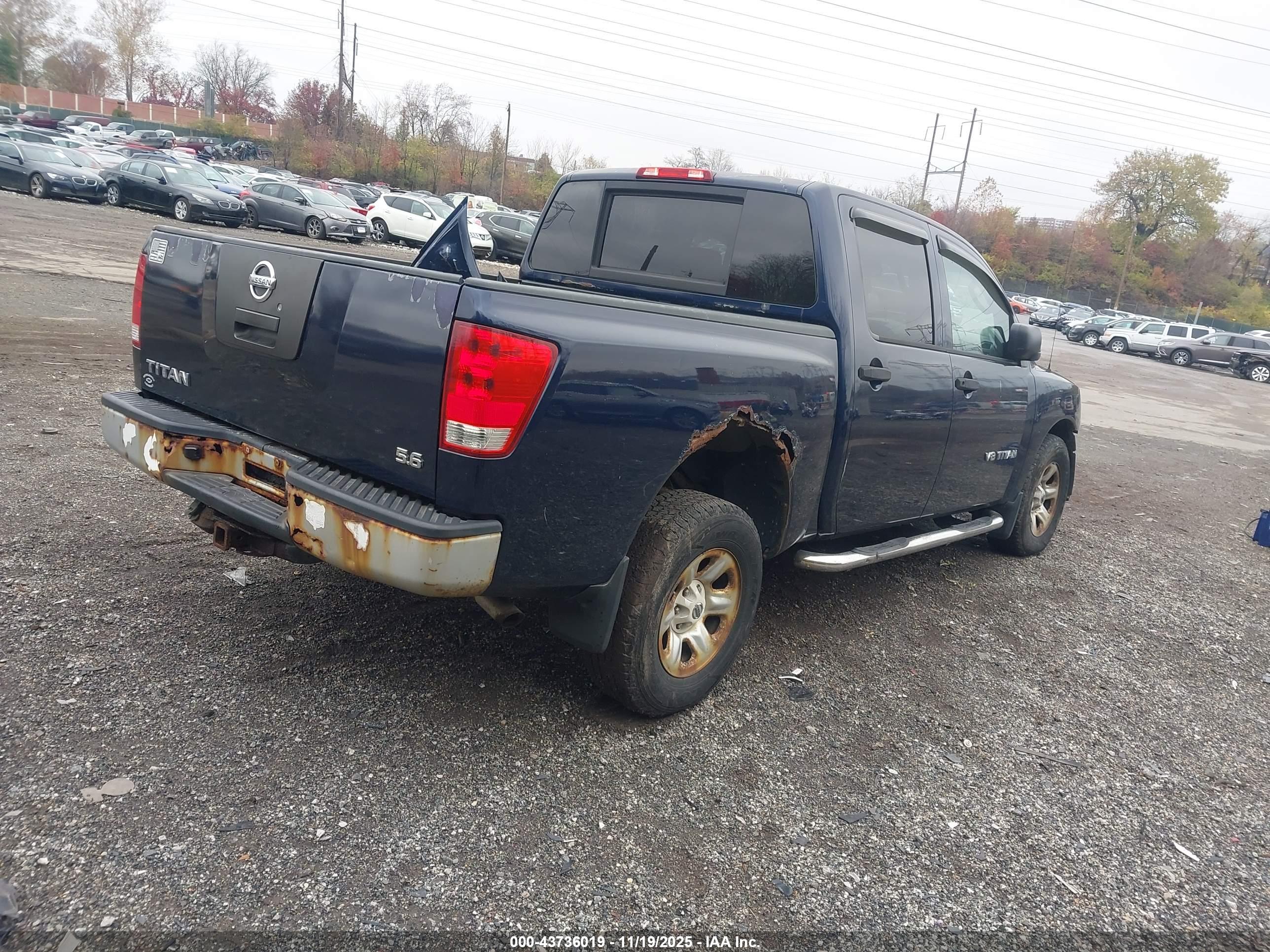 NISSAN TITAN image 4