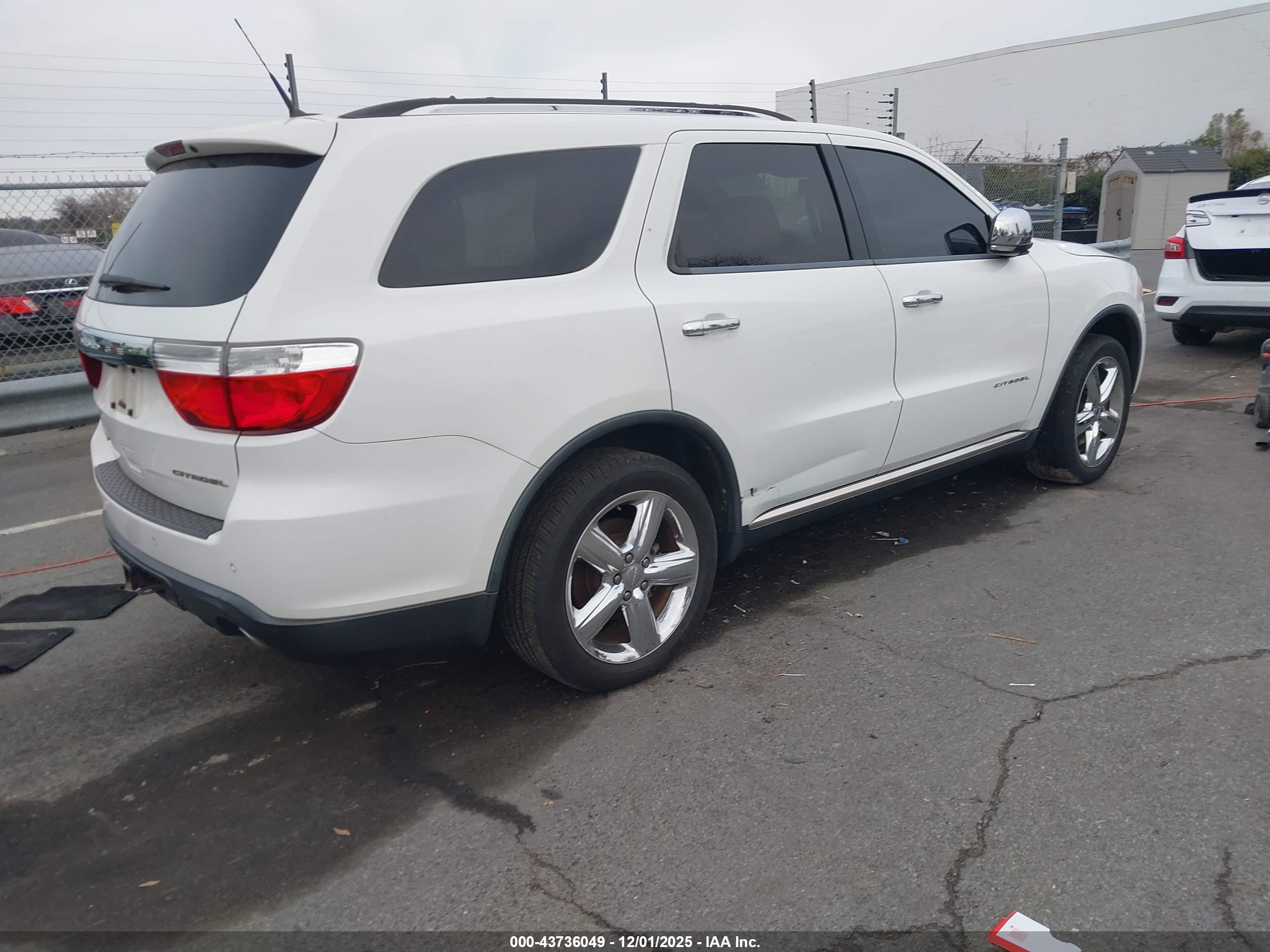 DODGE DURANGO image 4