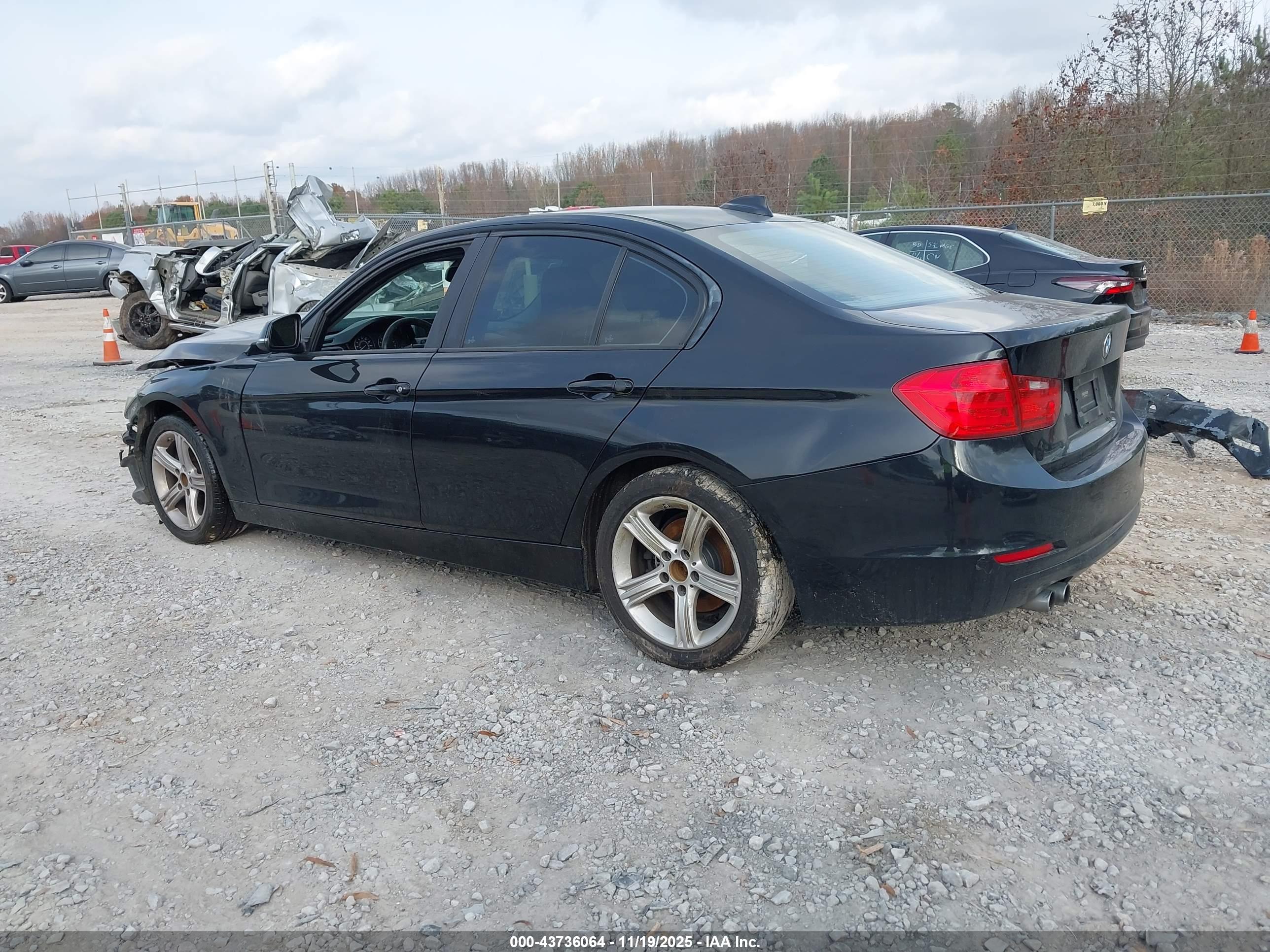 BMW 328I image 3