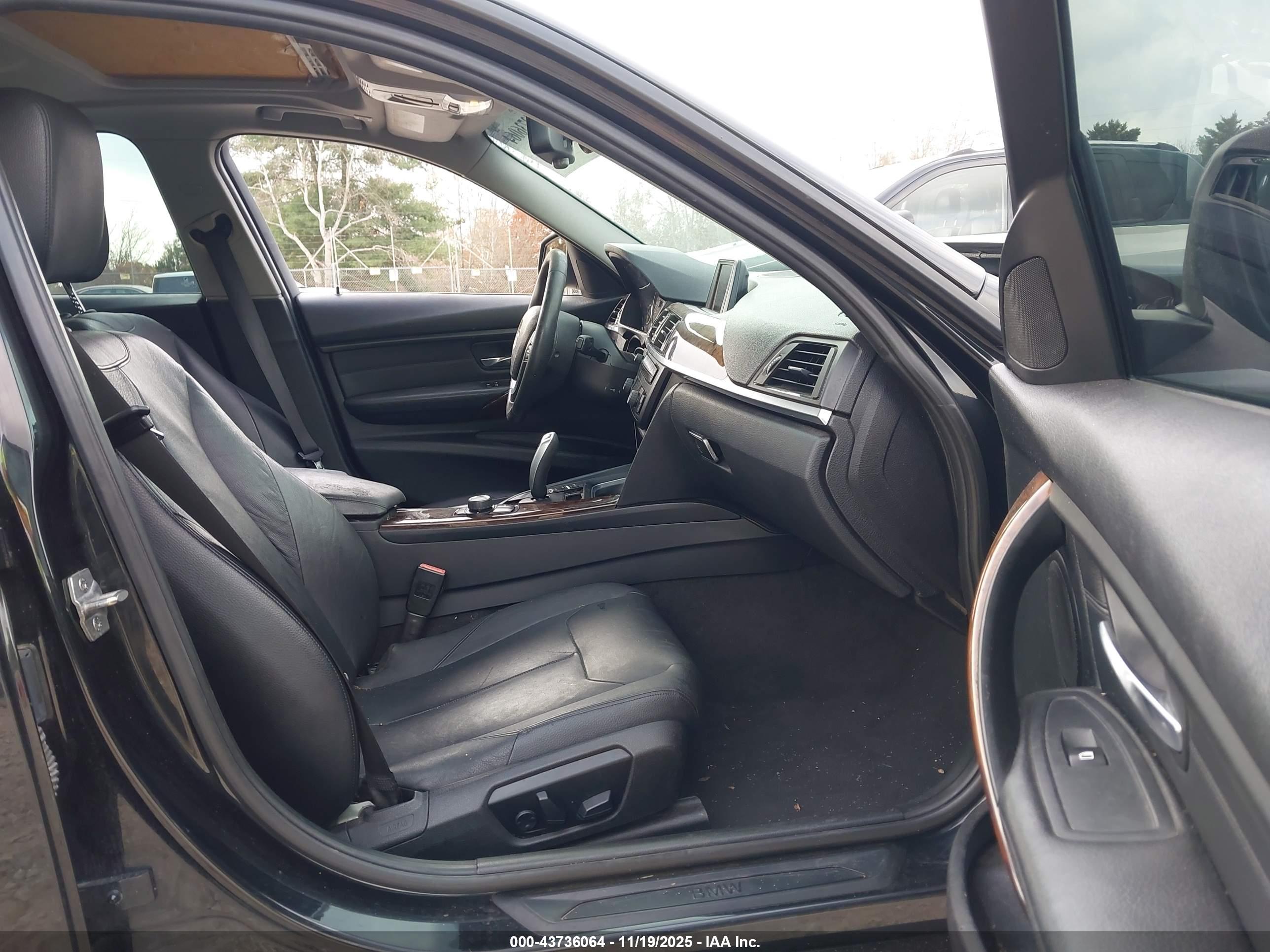 BMW 328I image 5