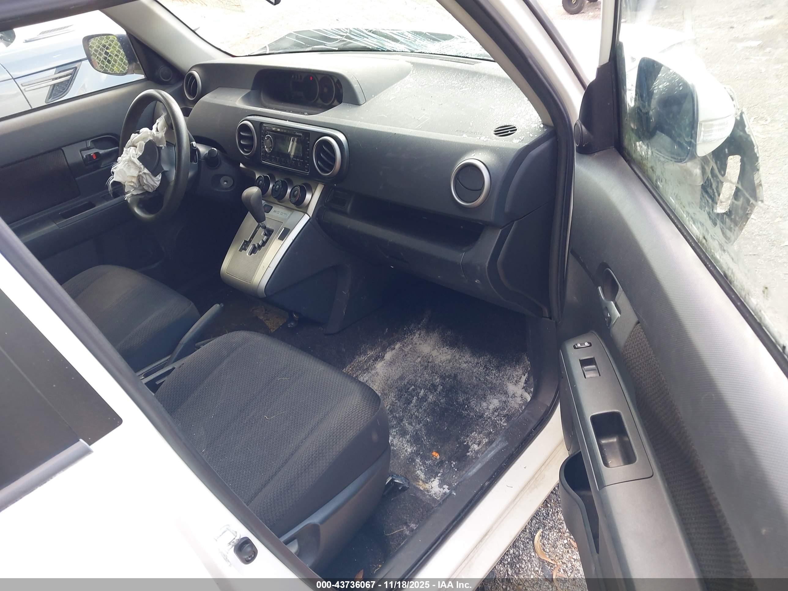 SCION XB image 5
