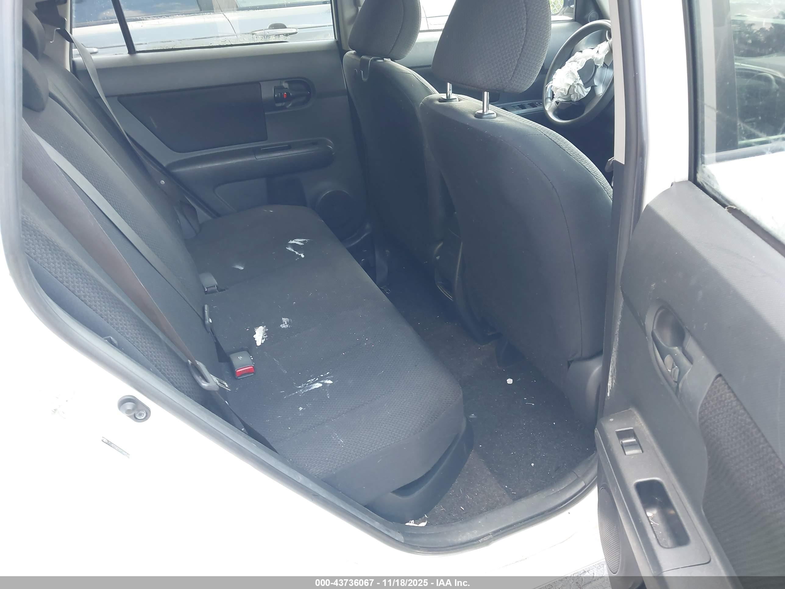 SCION XB image 8