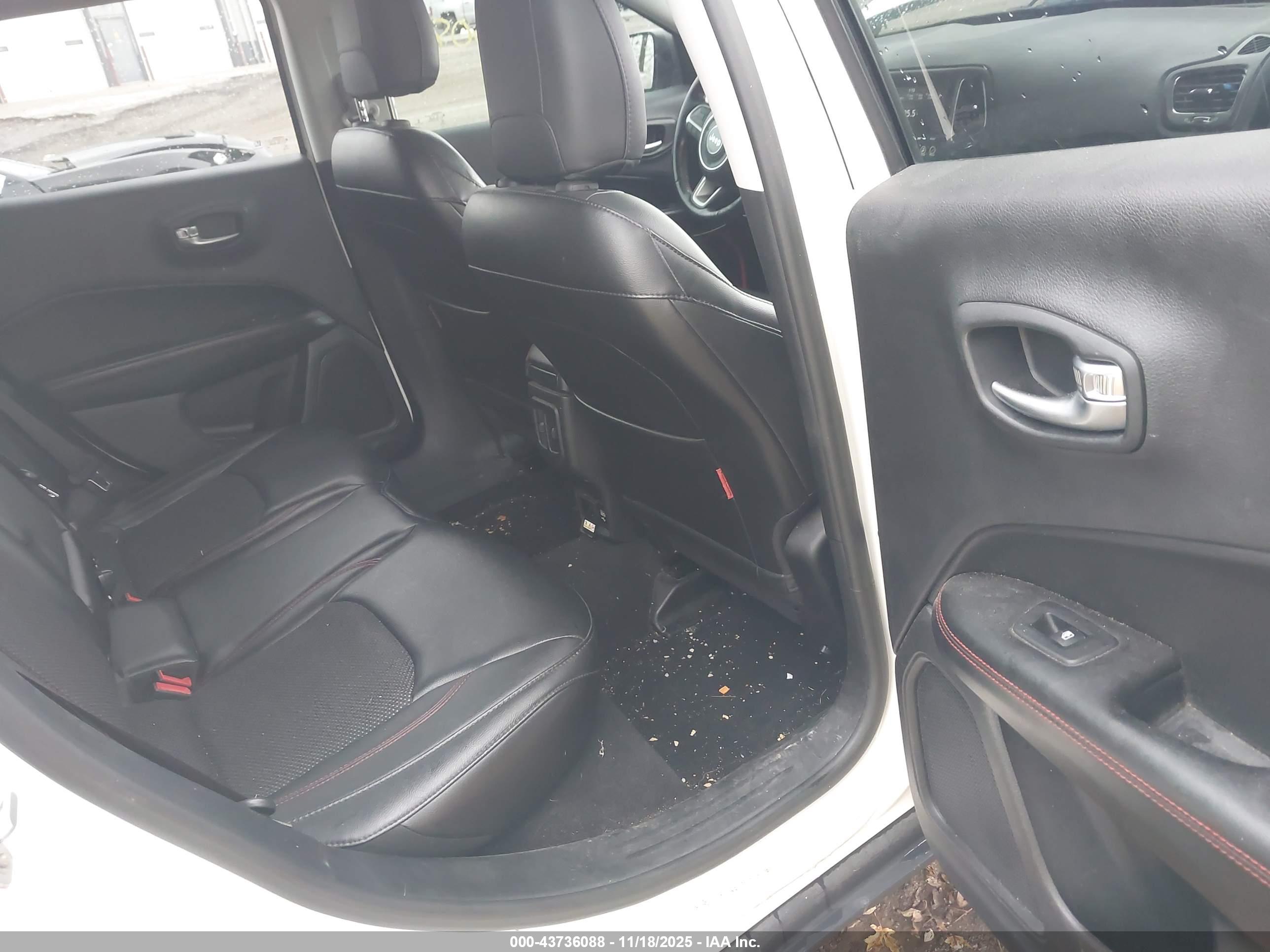 JEEP COMPASS image 8