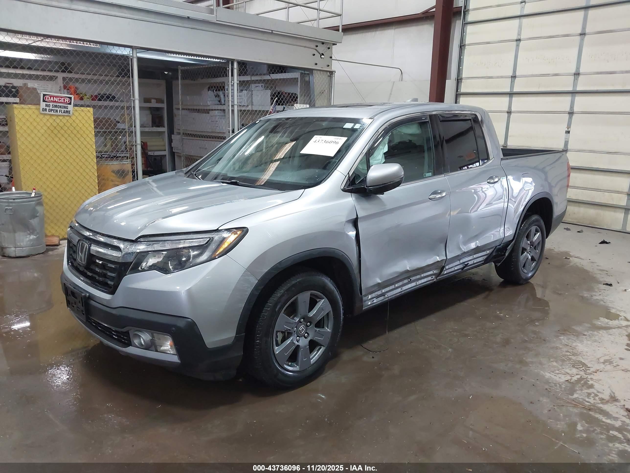 HONDA RIDGELINE image 2