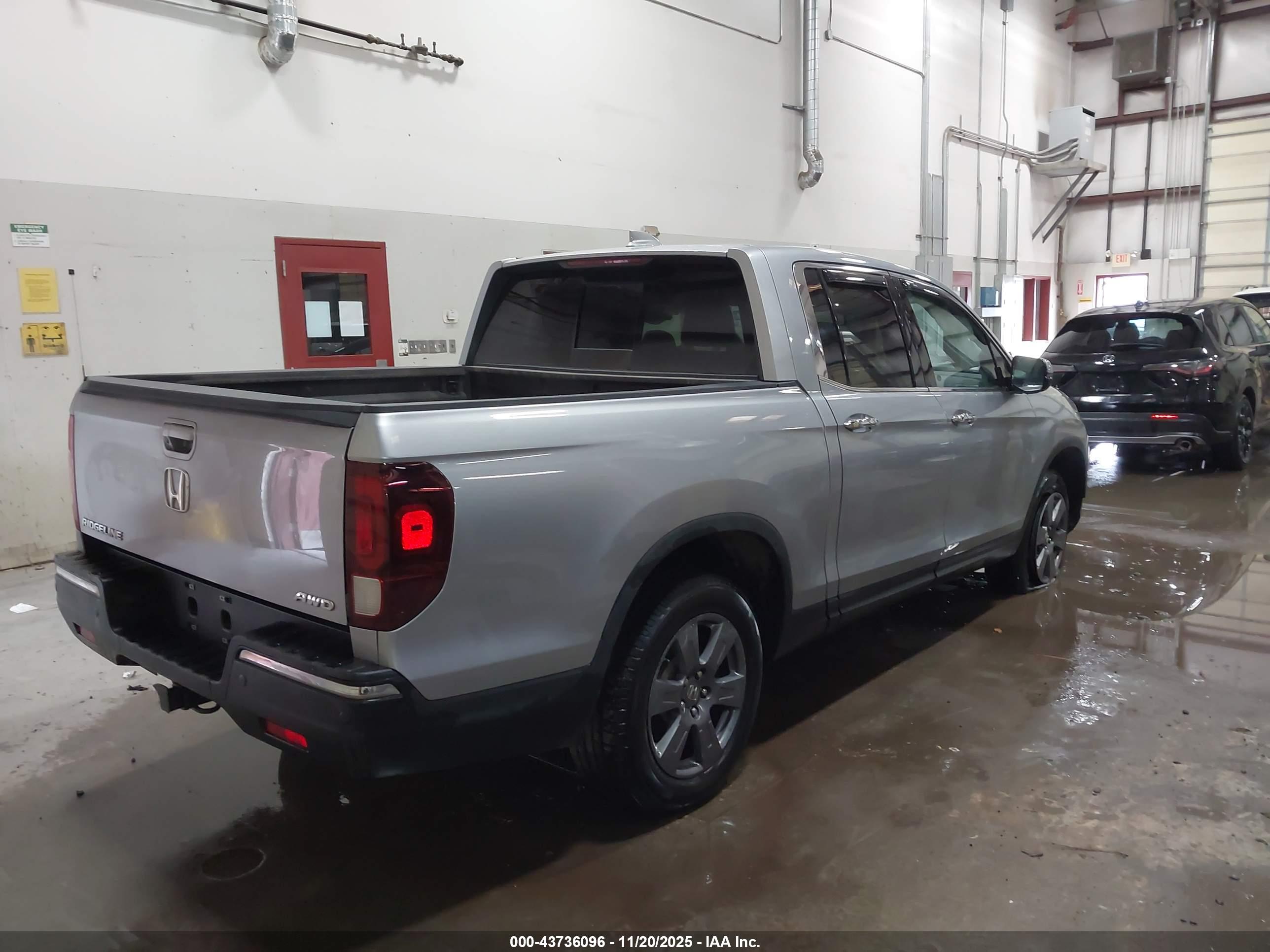 HONDA RIDGELINE image 4