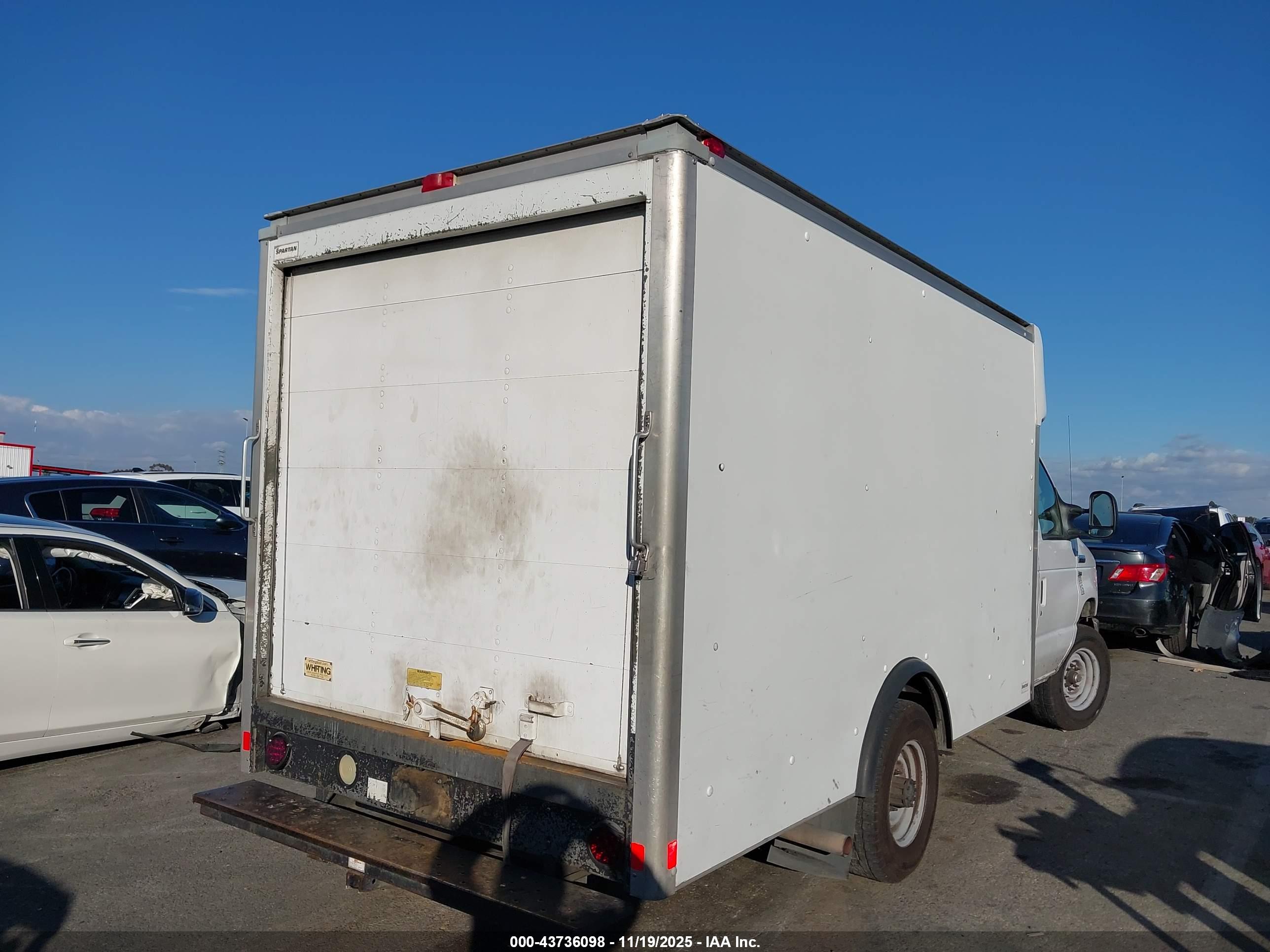 FORD E-350 image 4