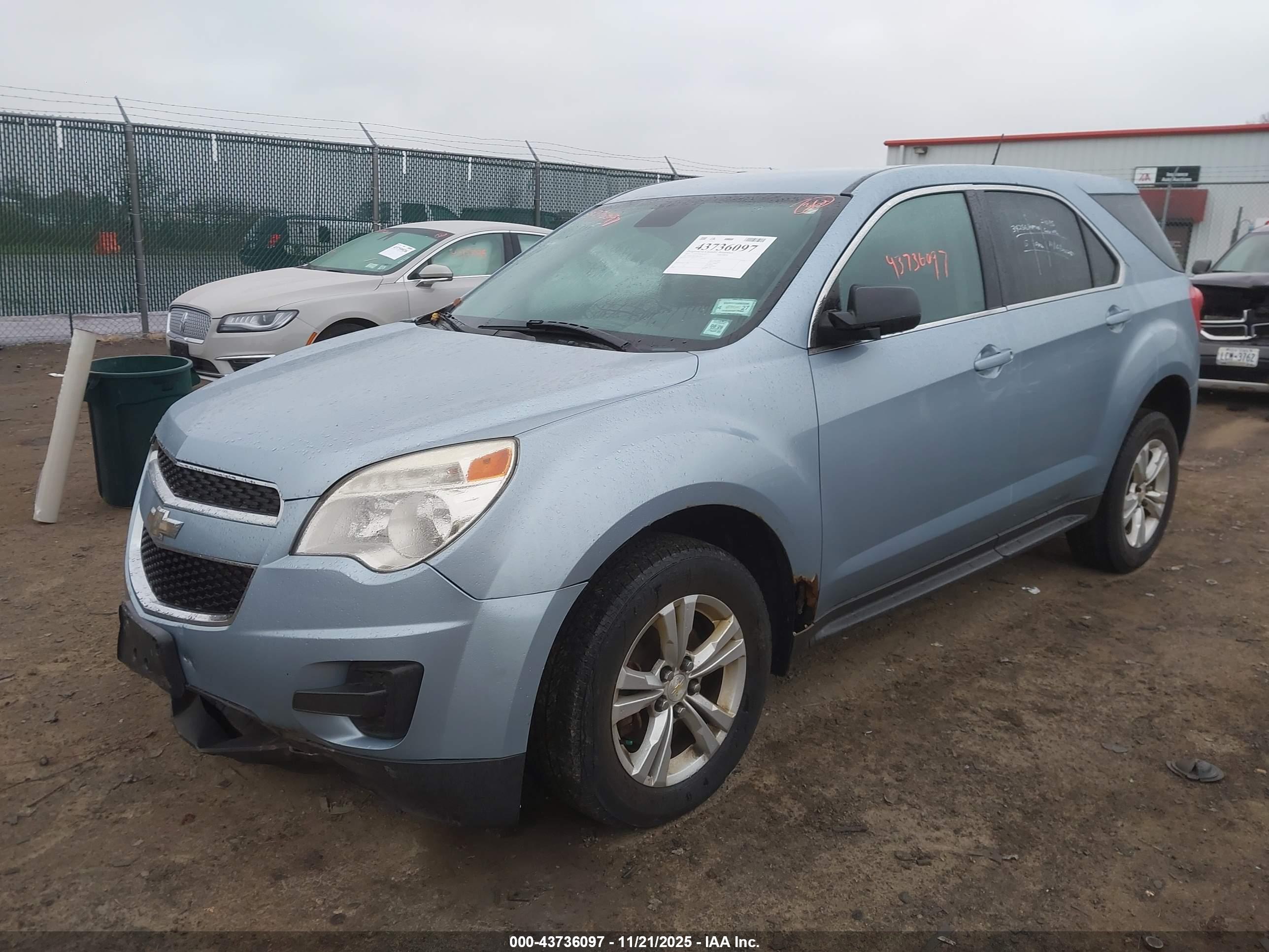 CHEVROLET EQUINOX image 2