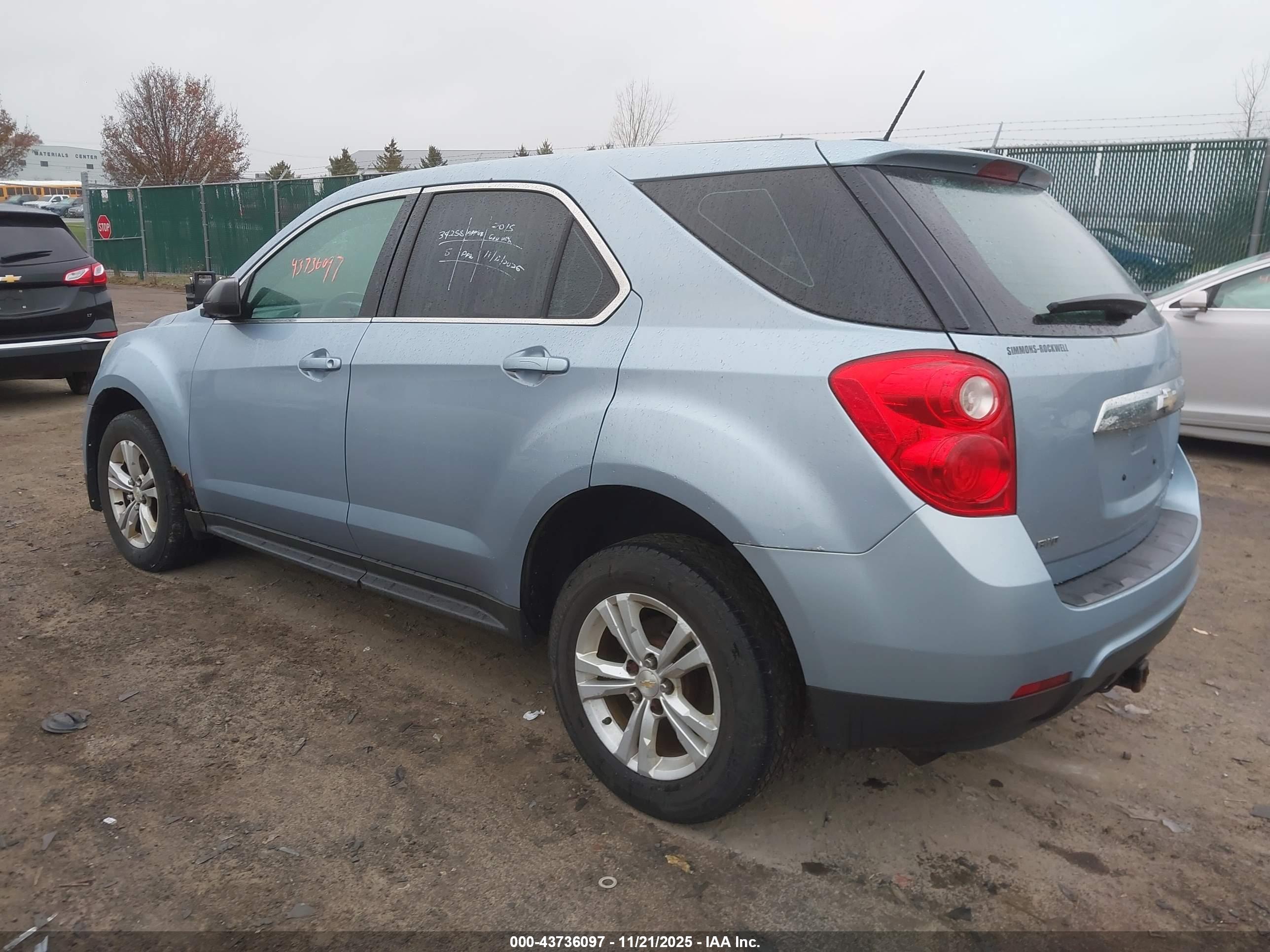 CHEVROLET EQUINOX image 3
