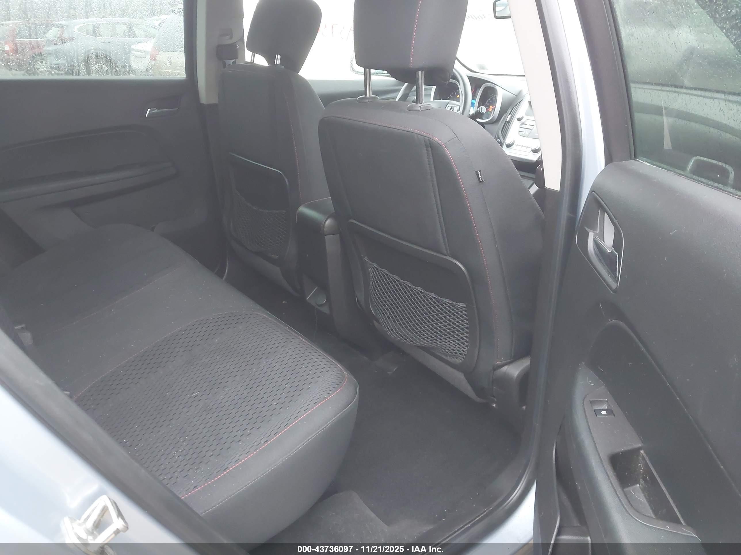 CHEVROLET EQUINOX image 8