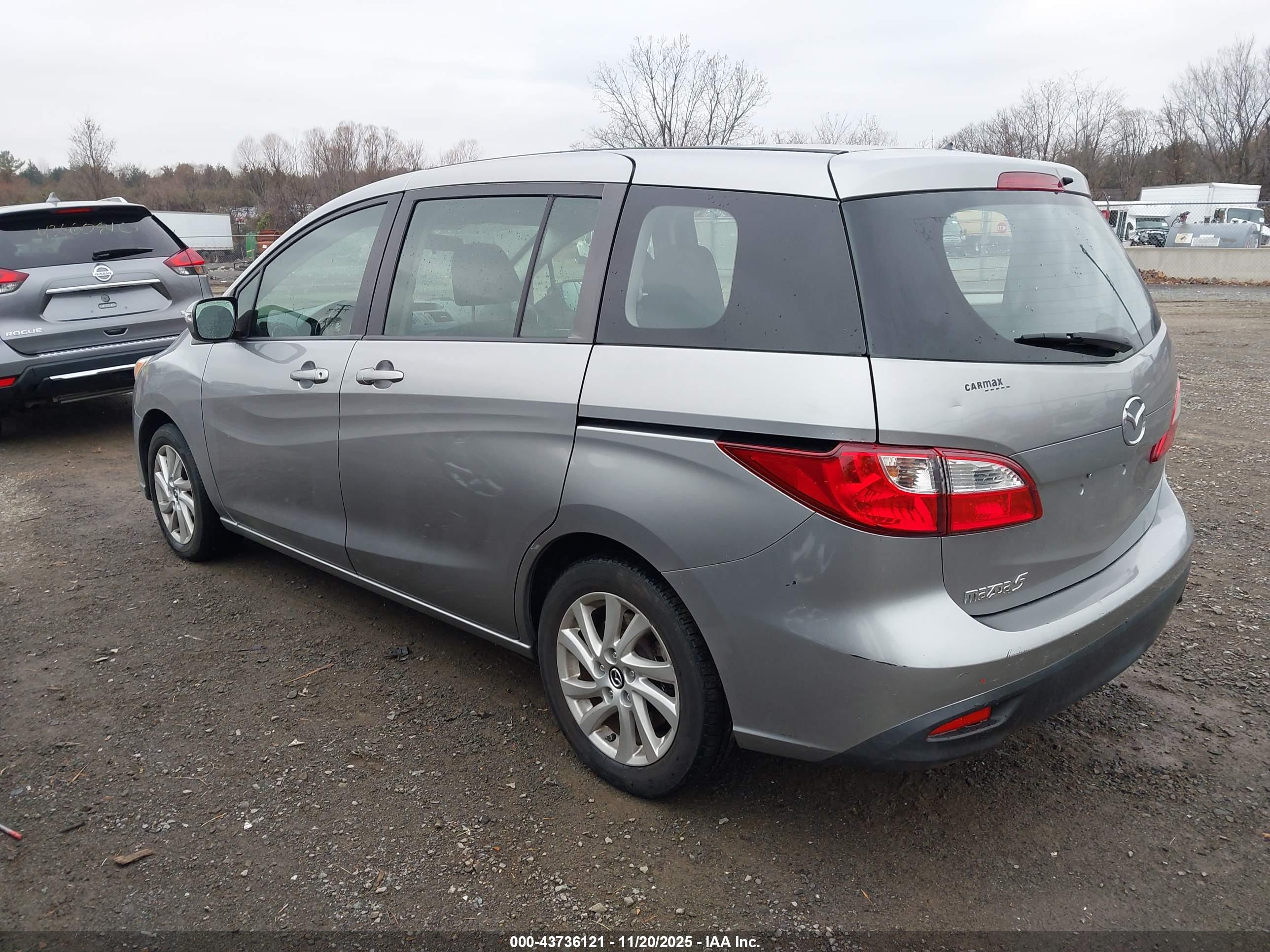 MAZDA MAZDA5 image 3
