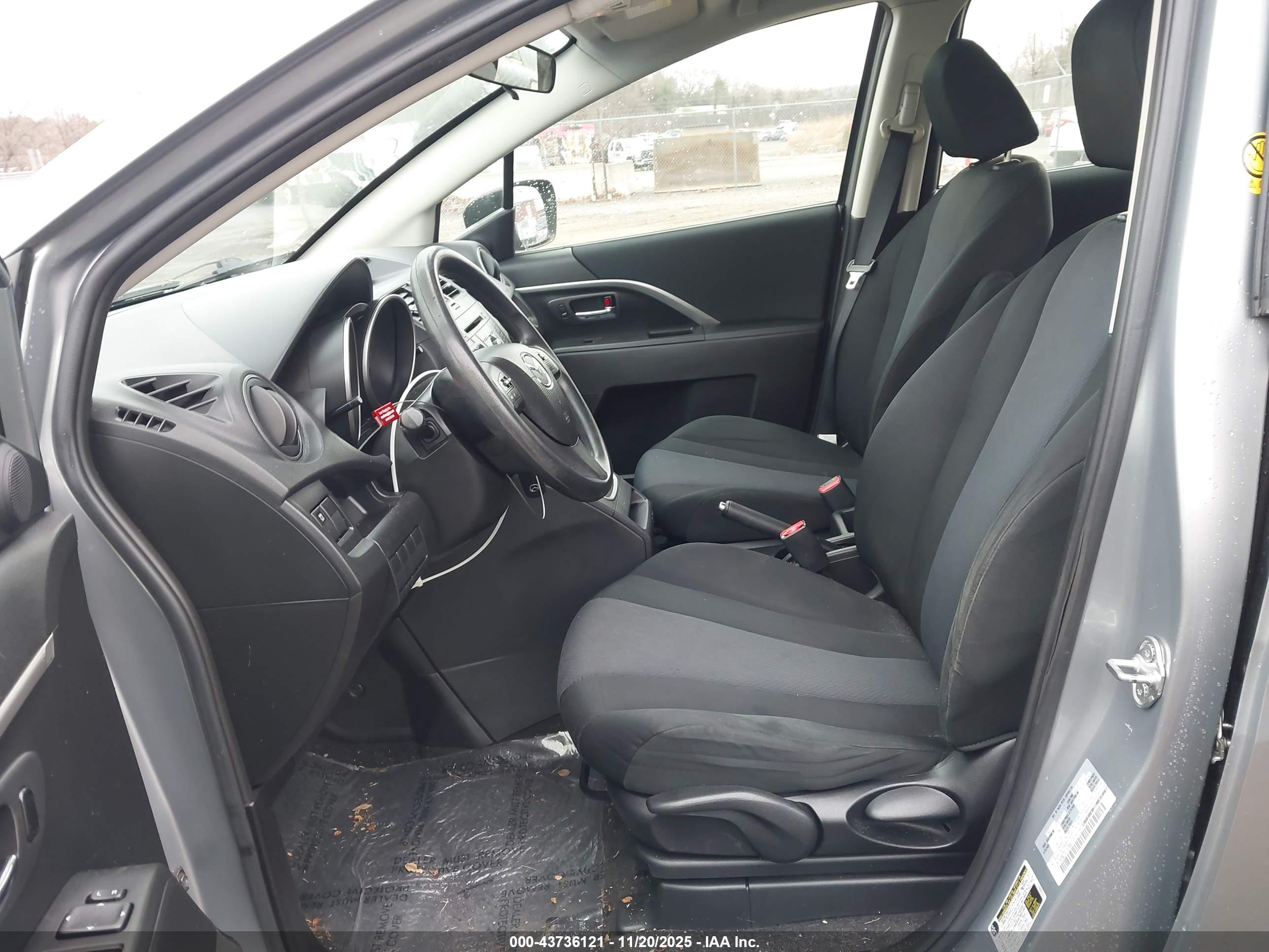 MAZDA MAZDA5 image 5