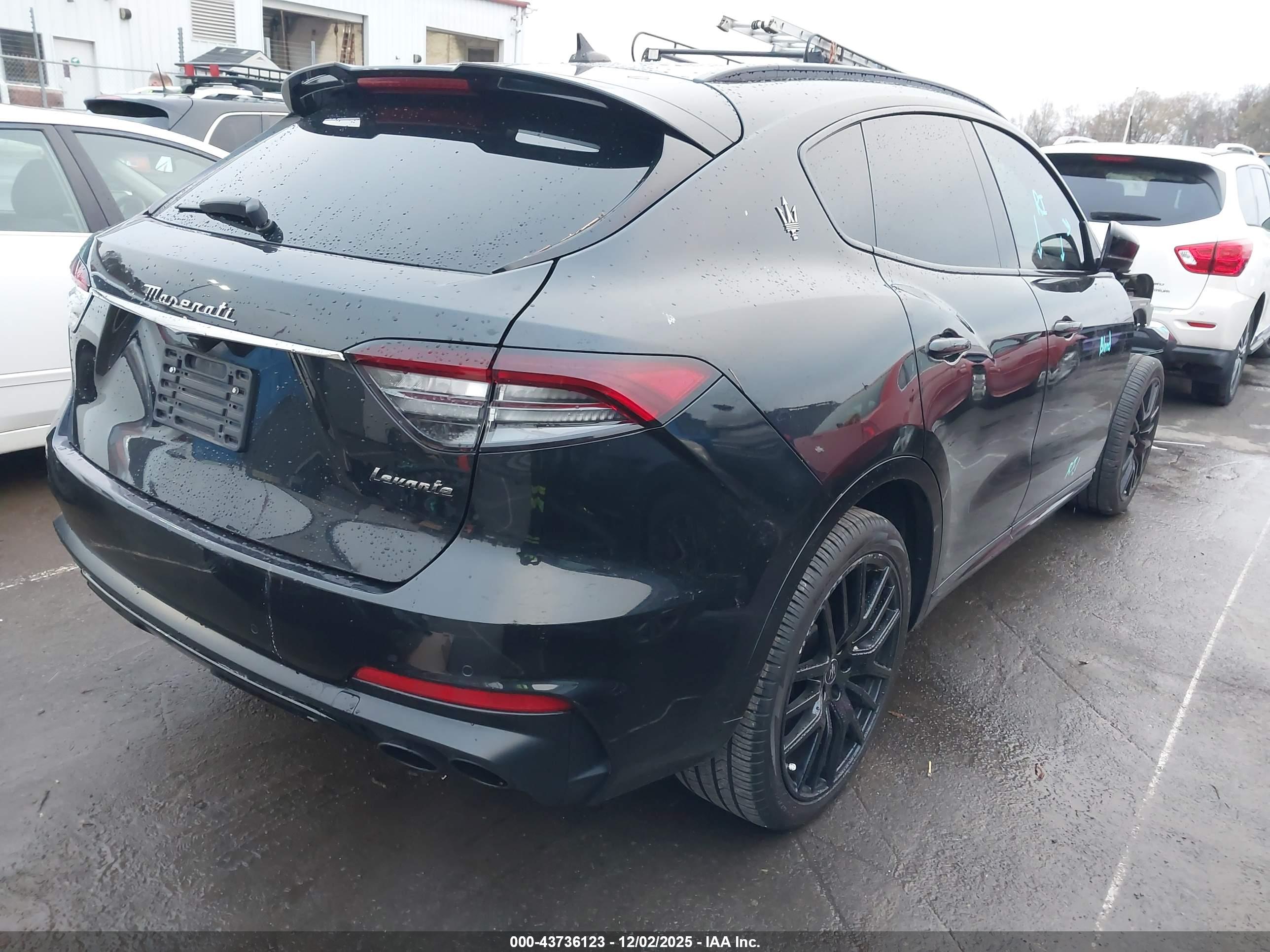 MASERATI LEVANTE image 4