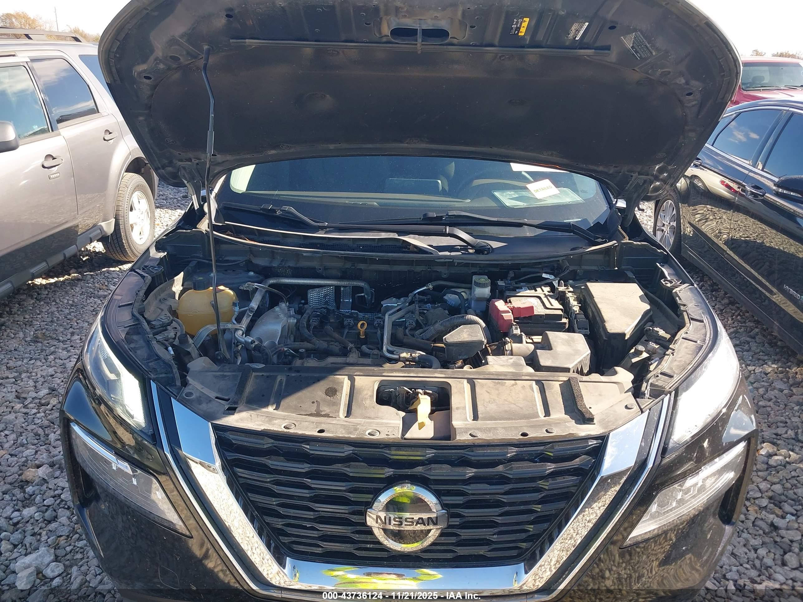NISSAN ROGUE image 10