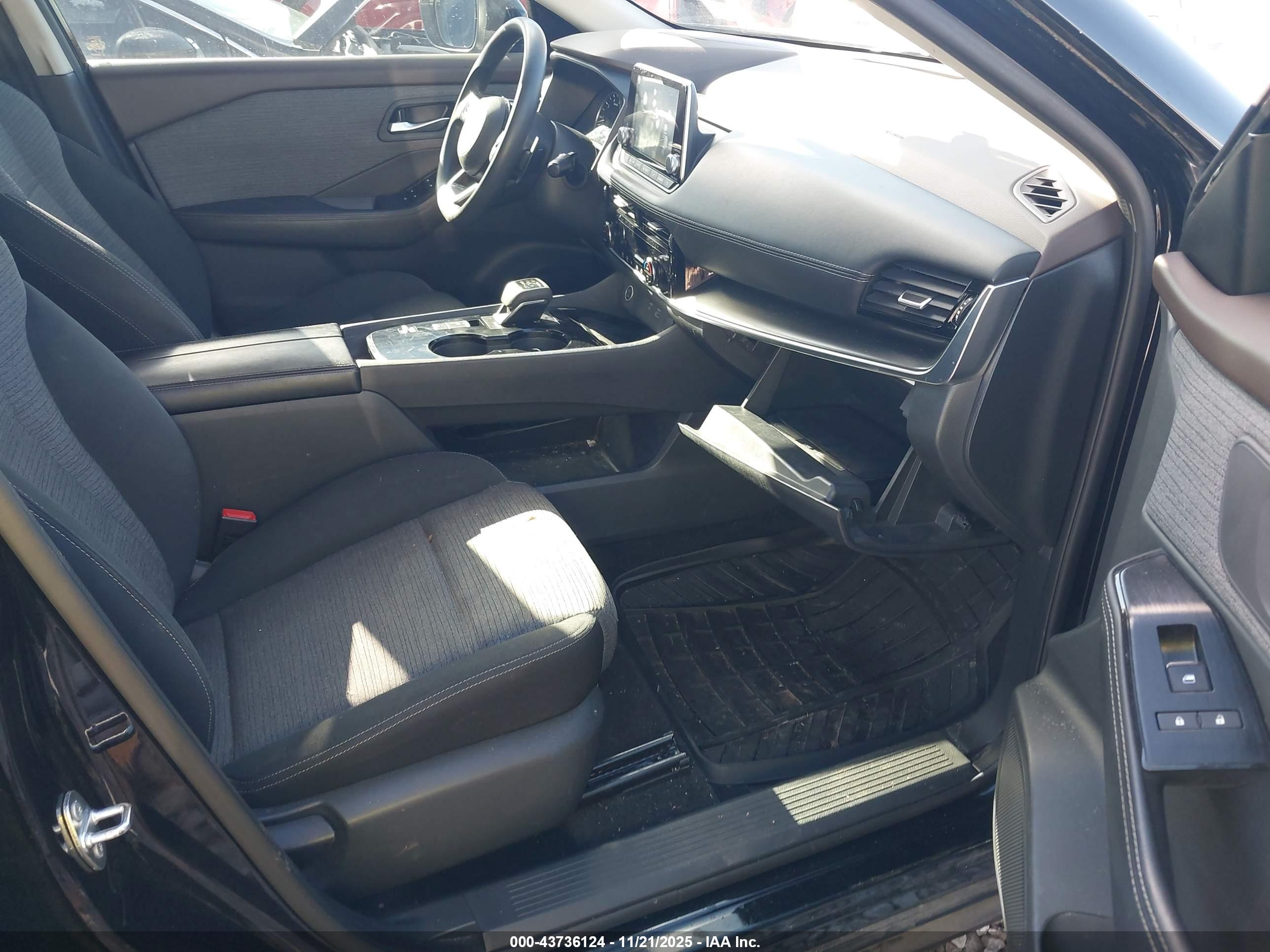 NISSAN ROGUE image 5
