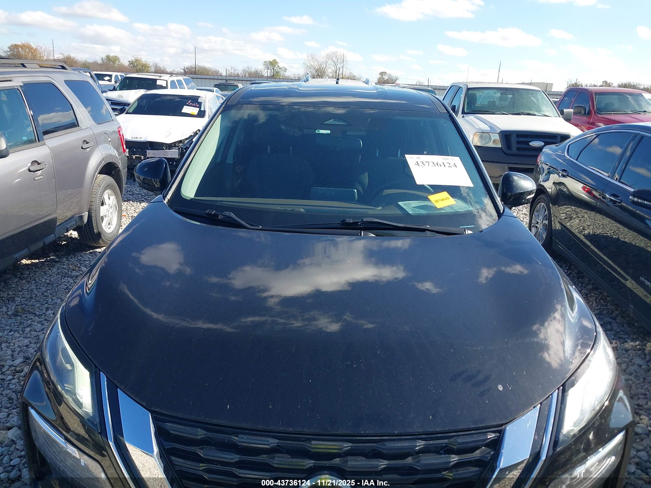 NISSAN ROGUE image 6