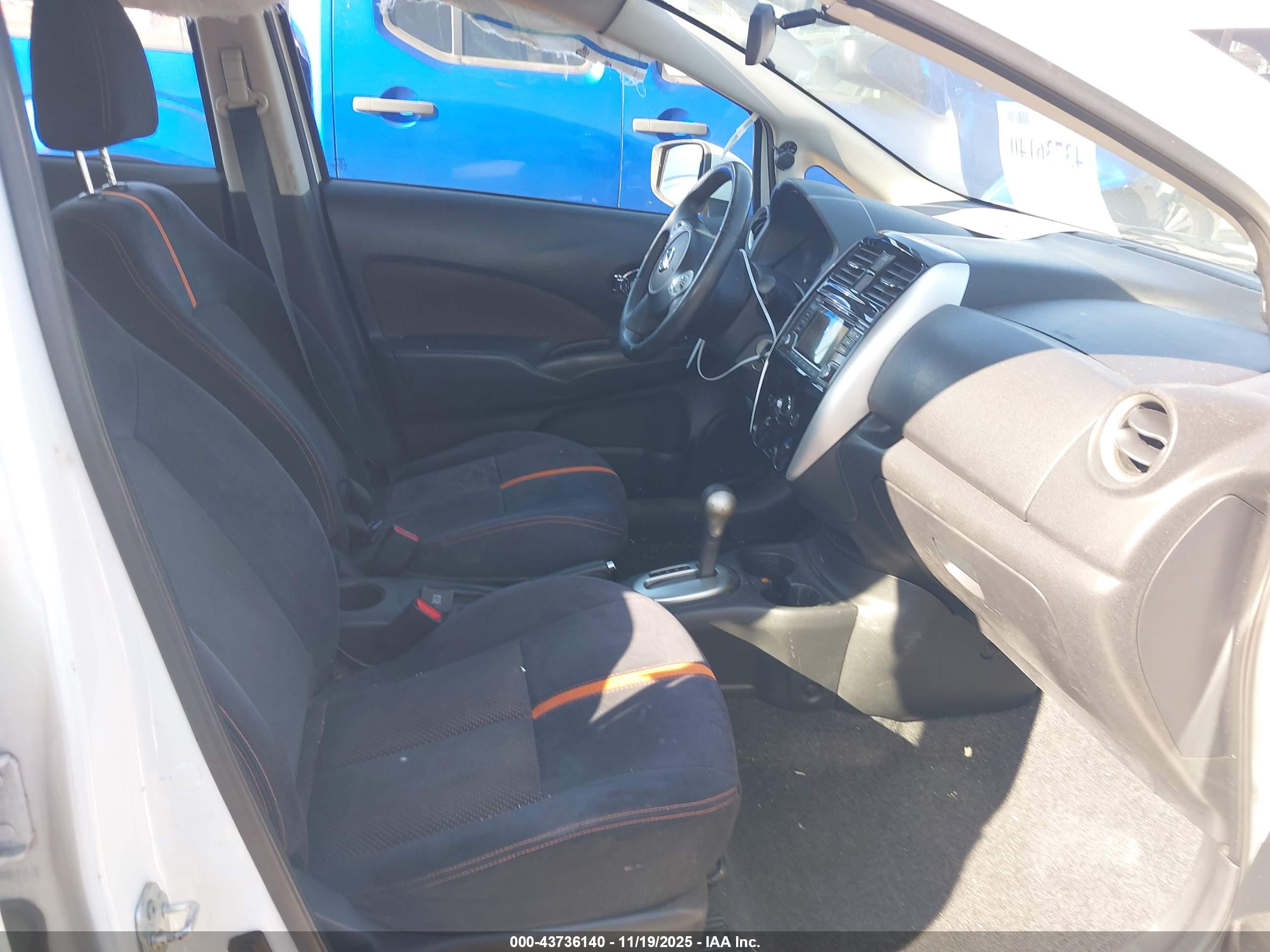 NISSAN VERSA image 5