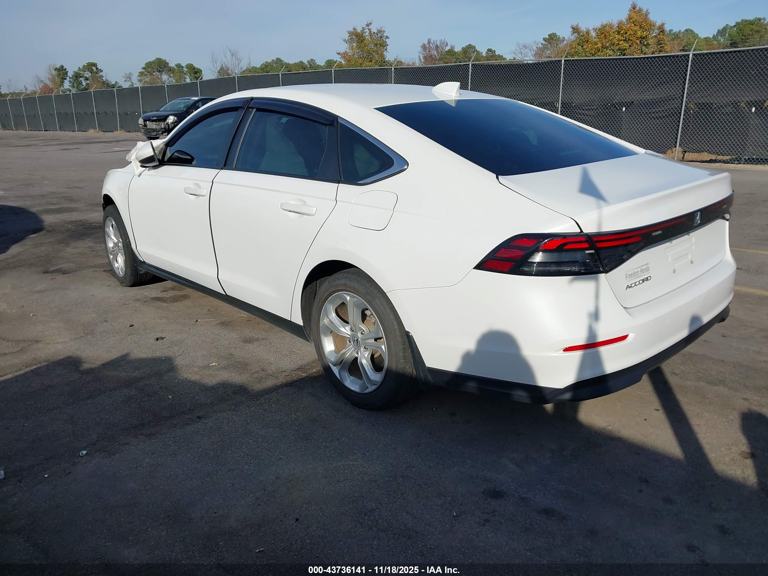 HONDA ACCORD image 3