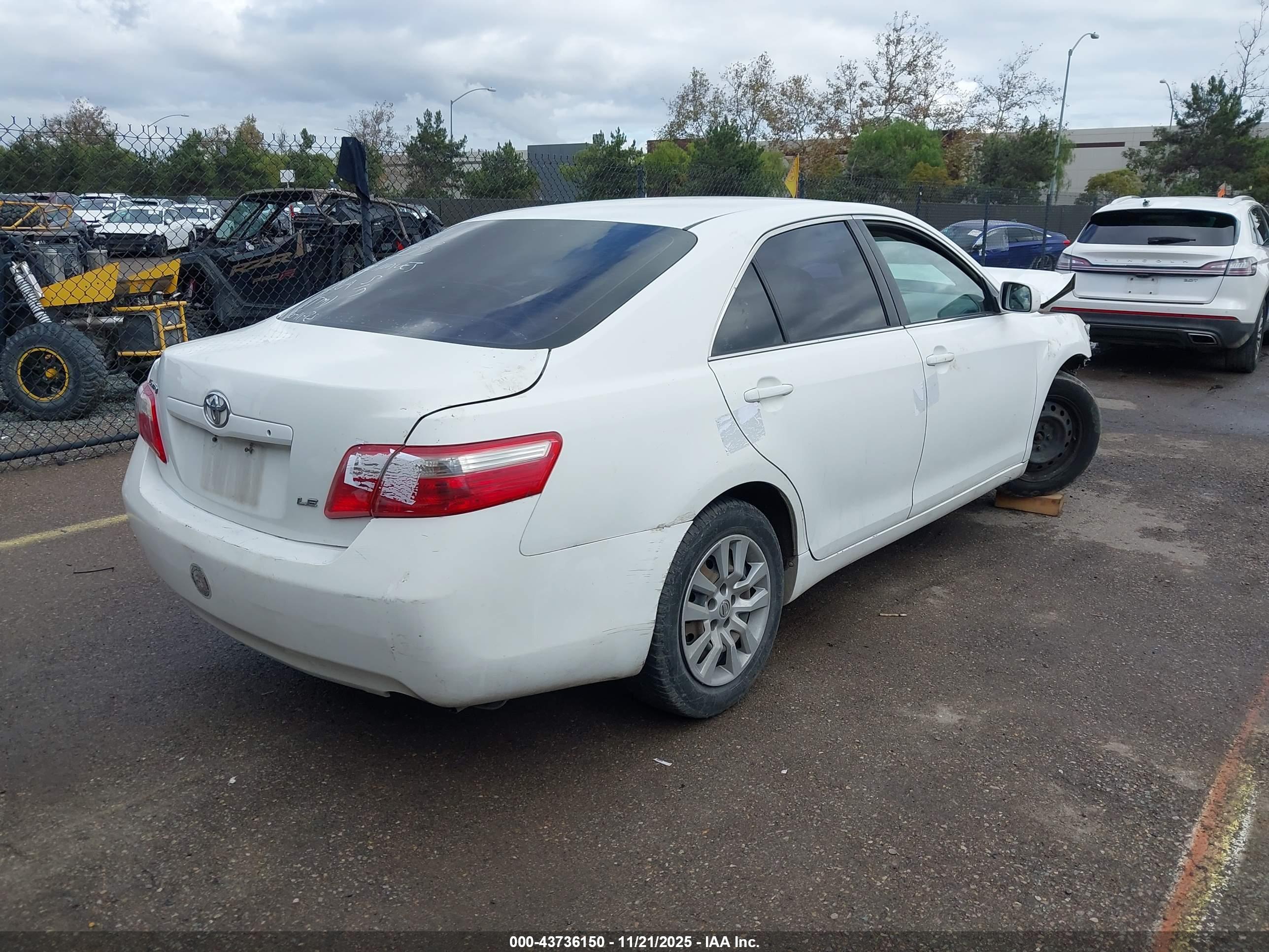 TOYOTA CAMRY image 4