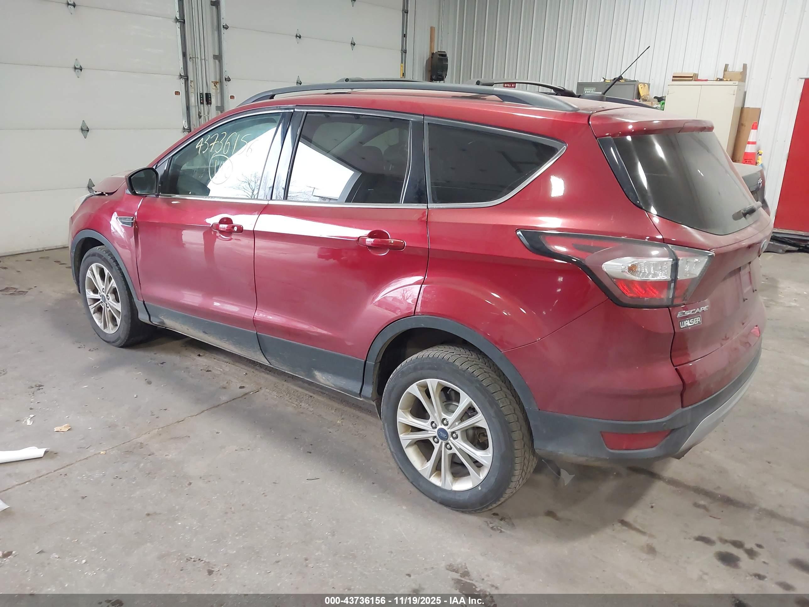 FORD ESCAPE image 3