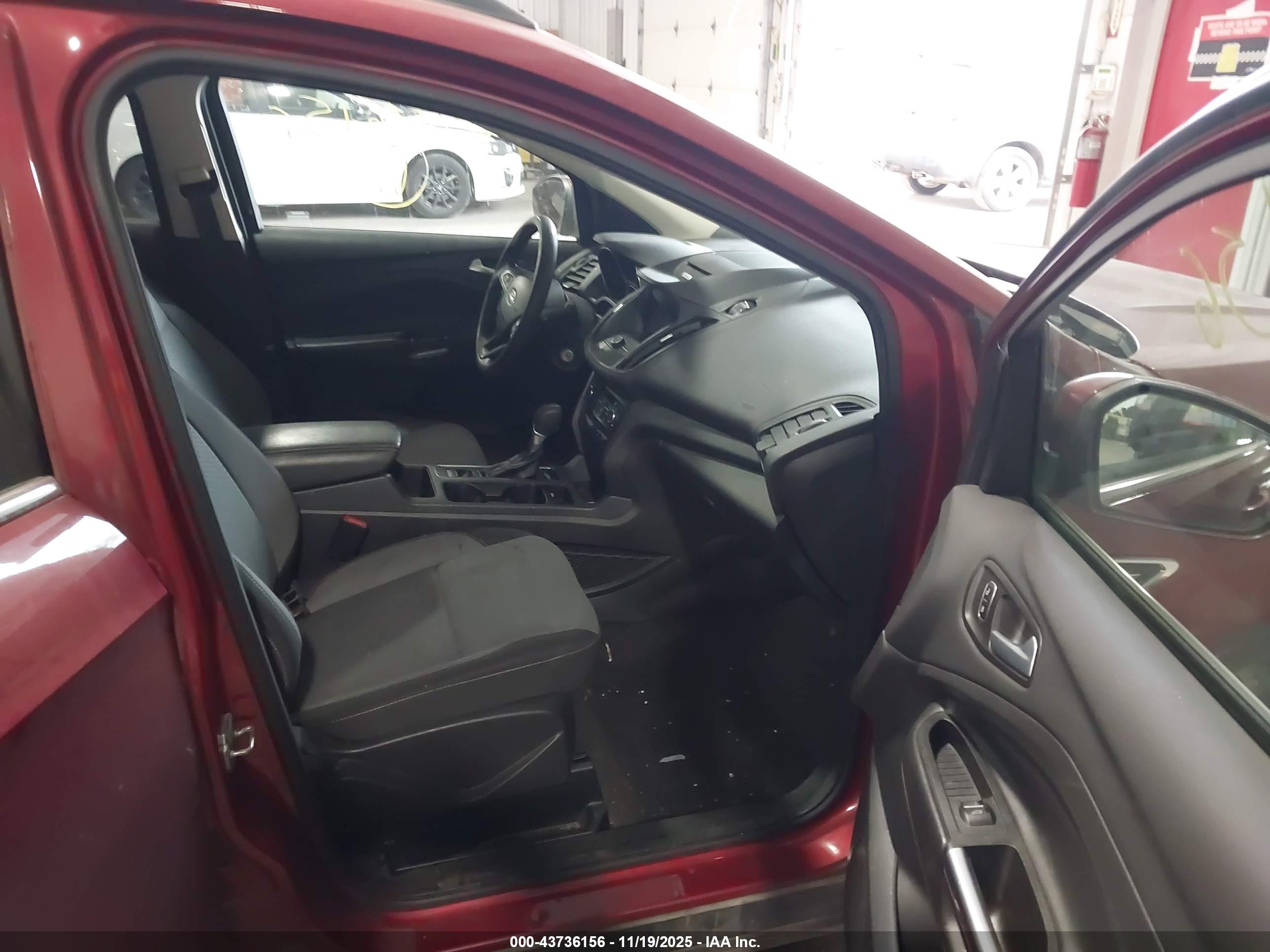 FORD ESCAPE image 5