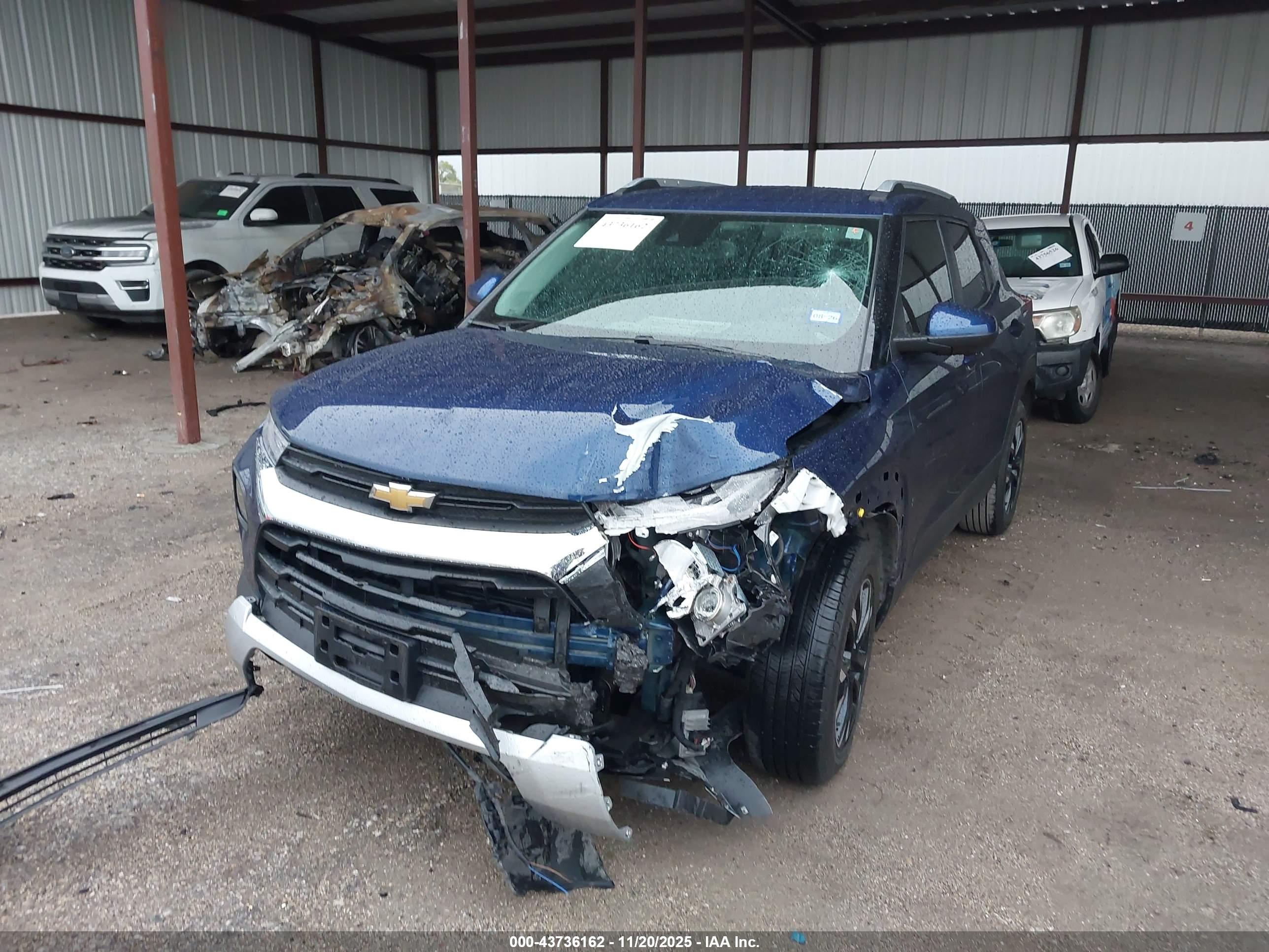 CHEVROLET TRAILBLAZER image 2