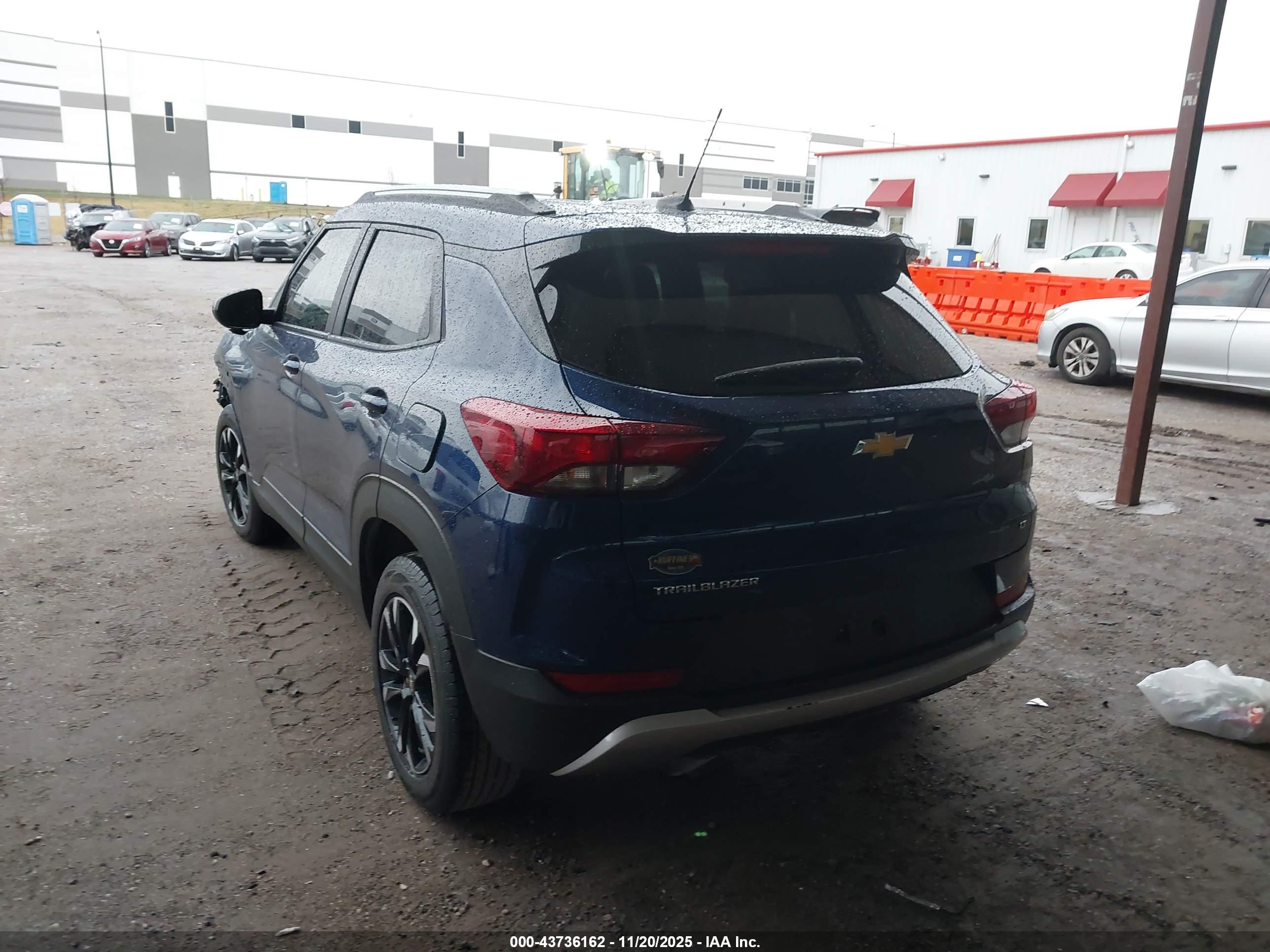 CHEVROLET TRAILBLAZER image 3