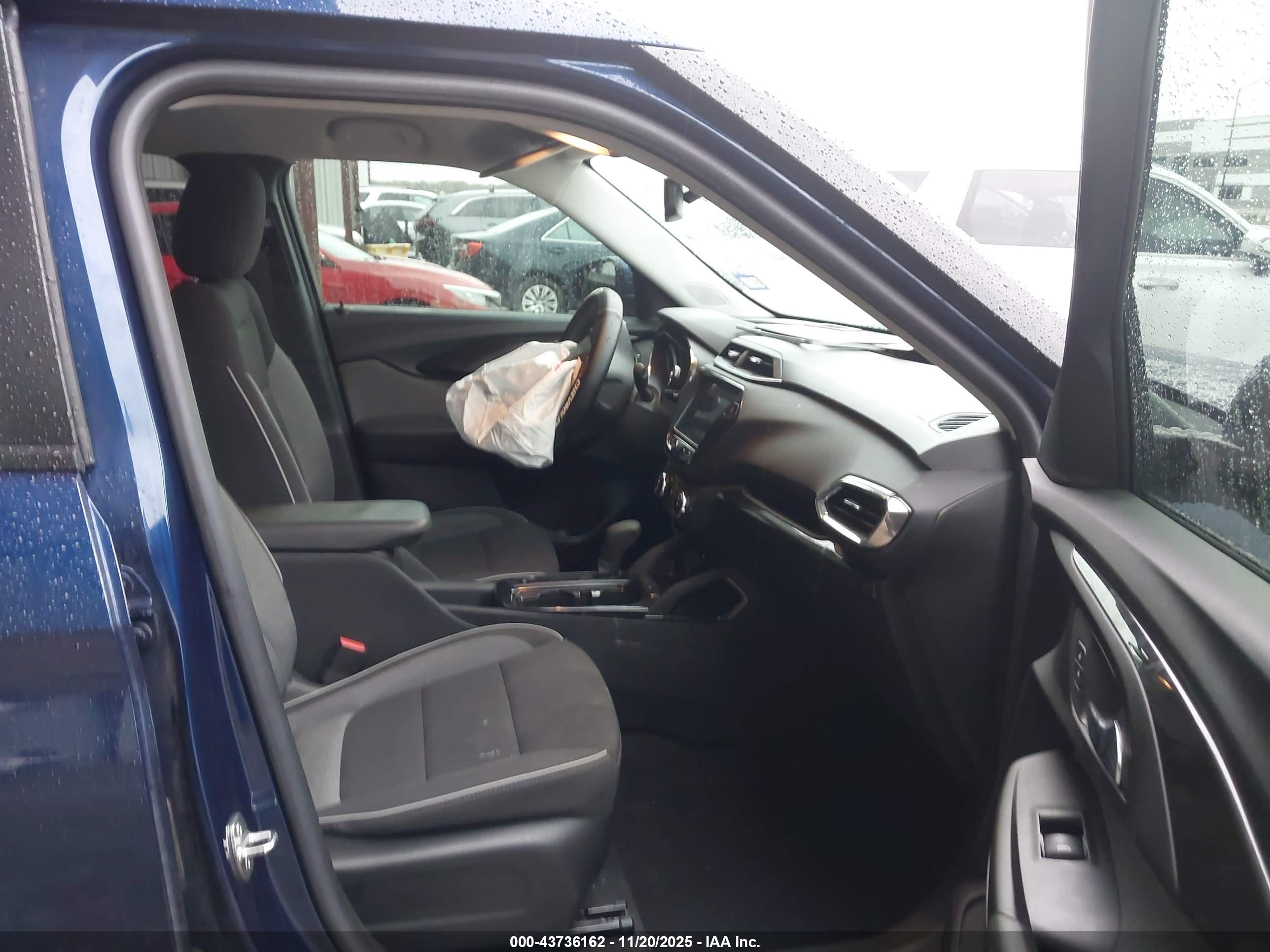 CHEVROLET TRAILBLAZER image 5
