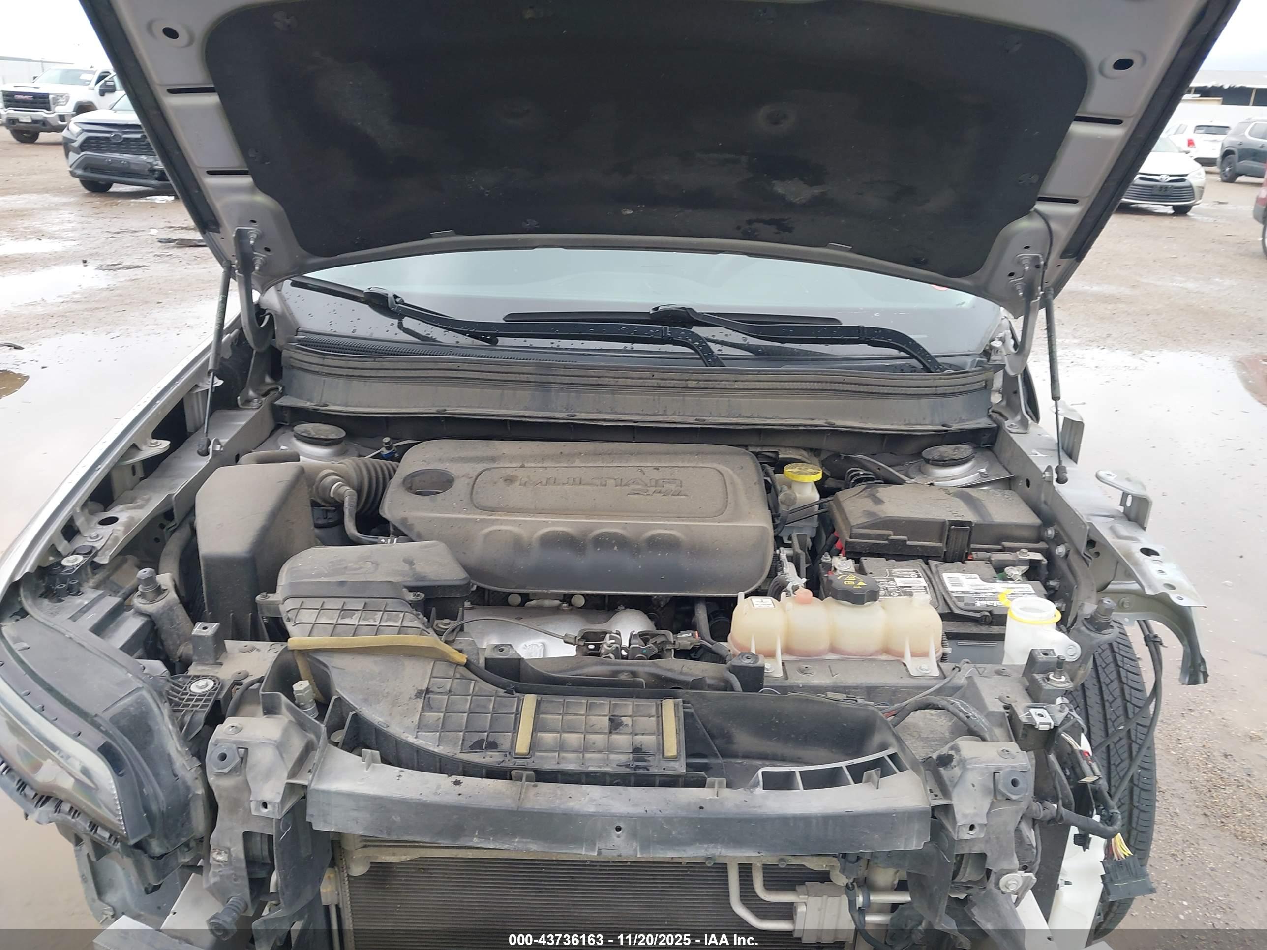JEEP CHEROKEE image 10