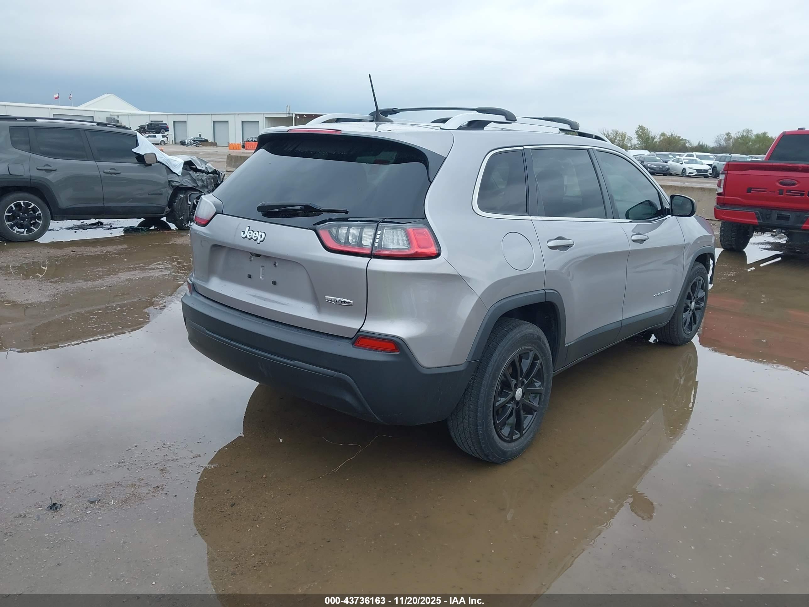 JEEP CHEROKEE image 4