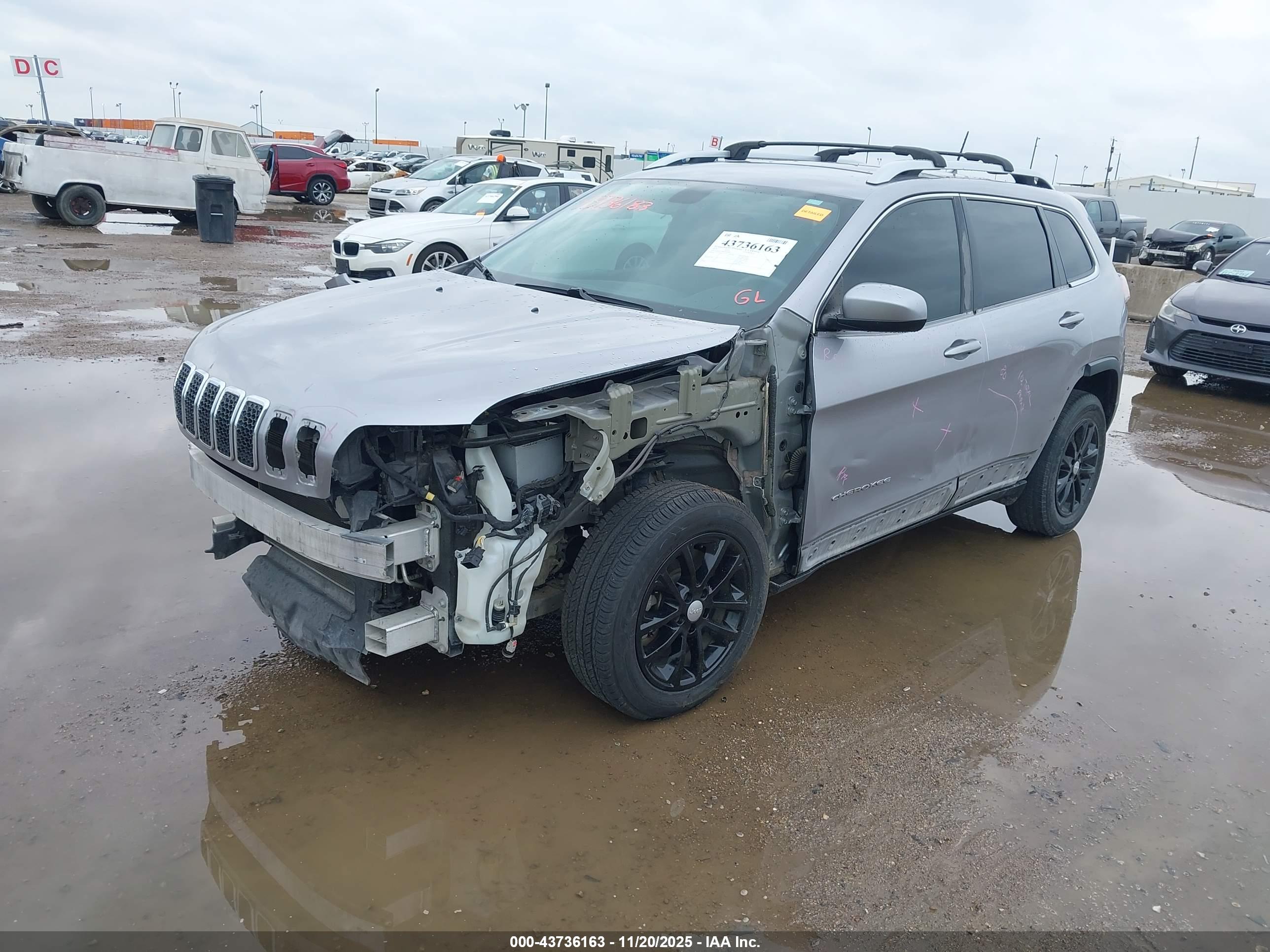 JEEP CHEROKEE image 6