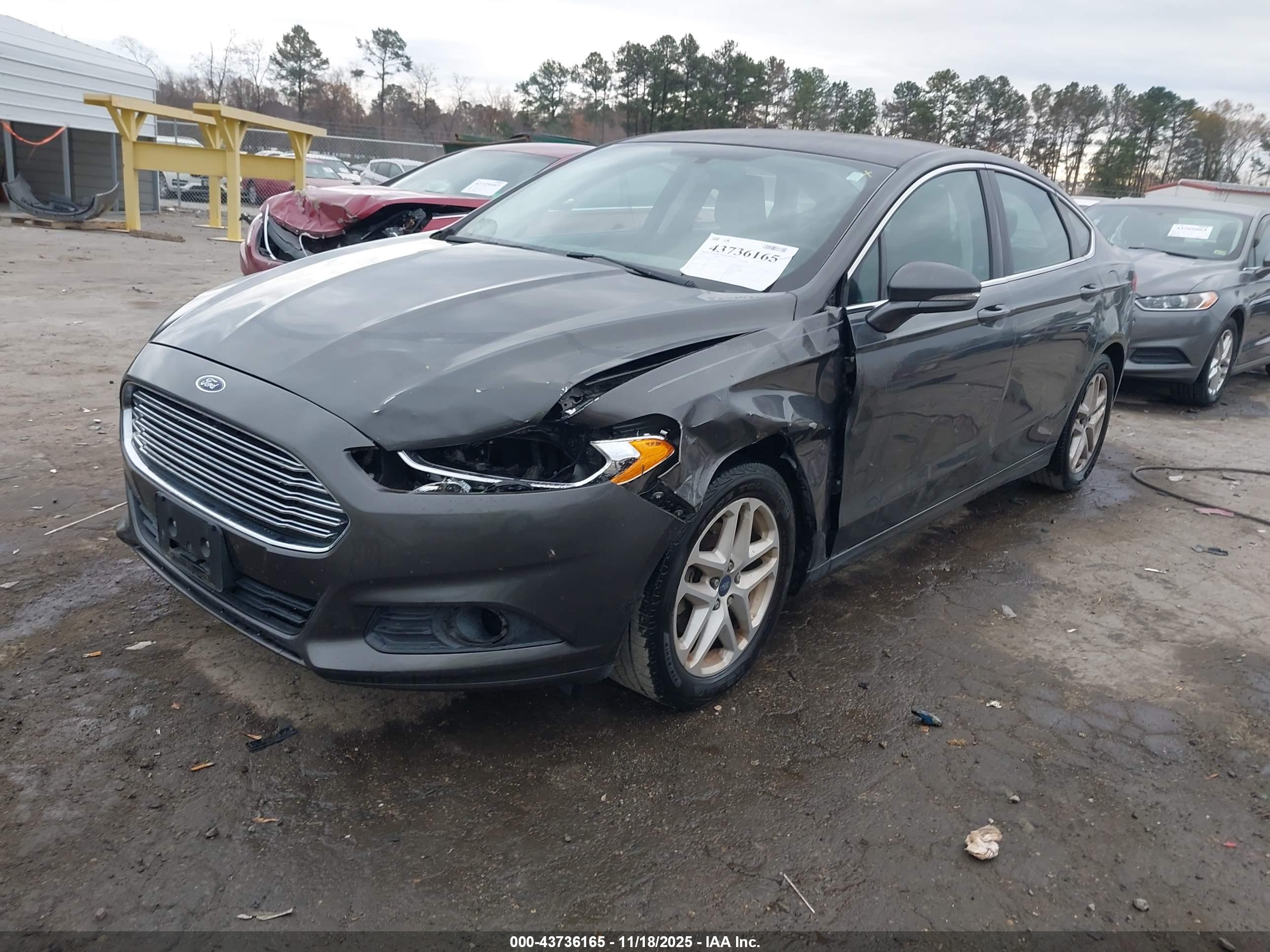 FORD FUSION image 2