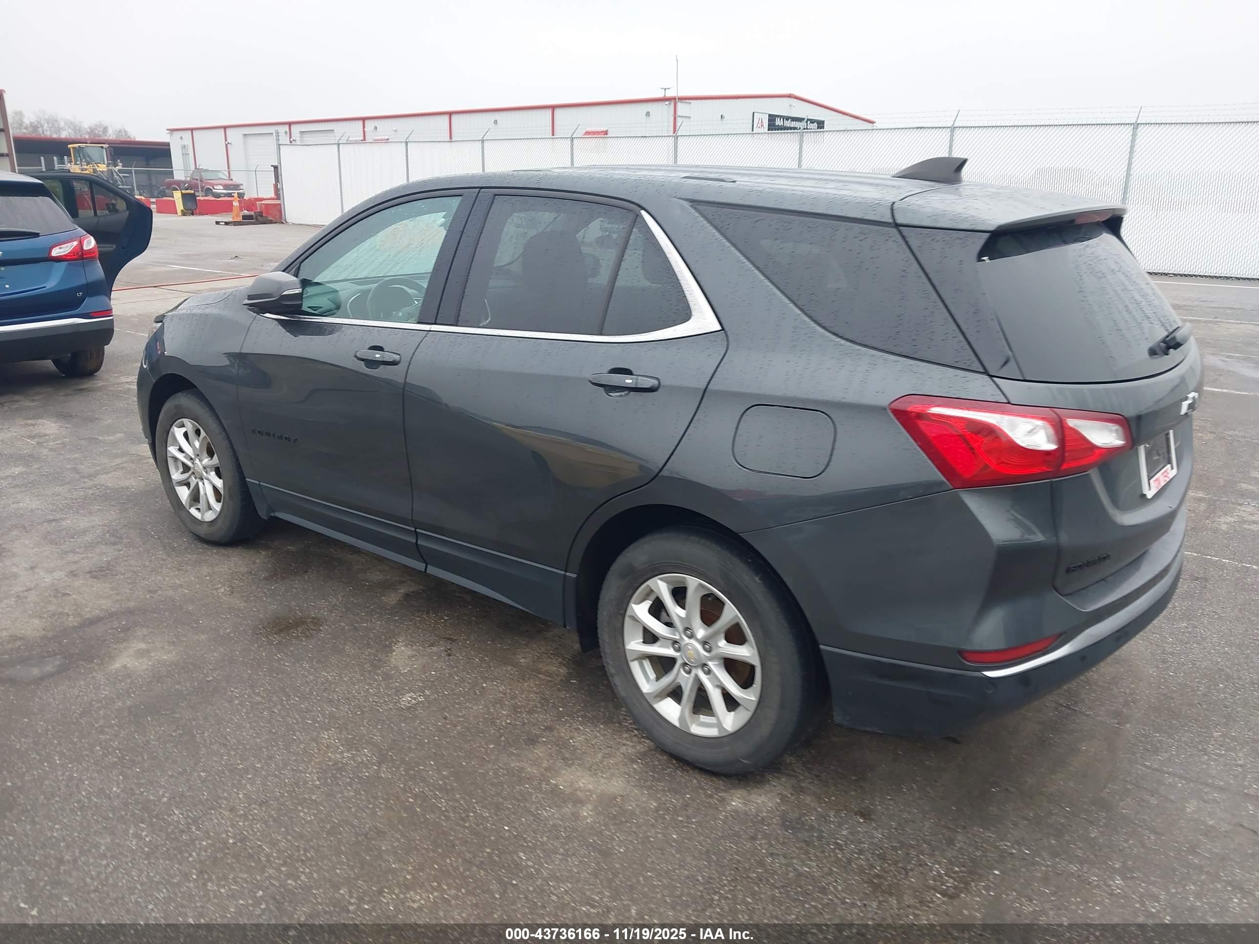 CHEVROLET EQUINOX image 3